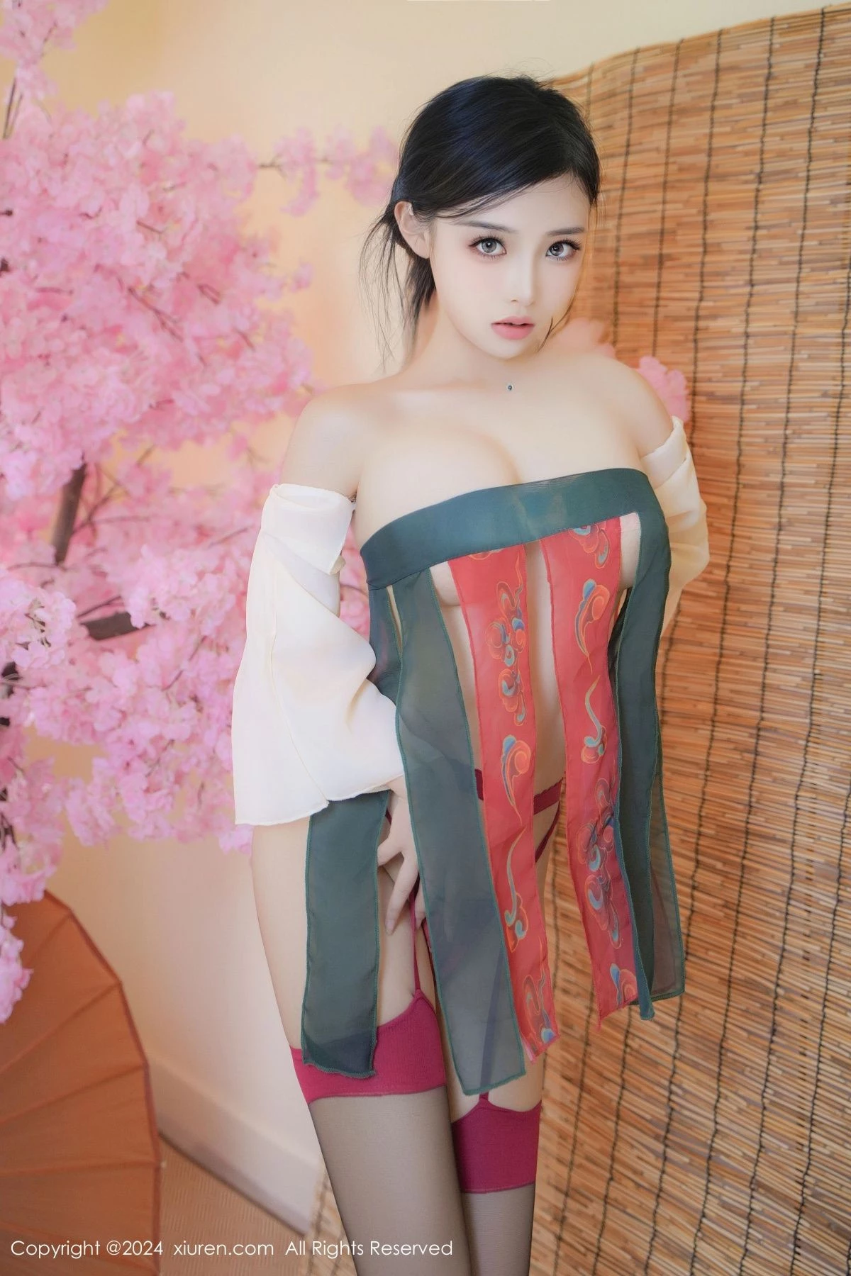 秀人集.com_[XiuRen秀人网]No.9351_模特妙可可Cheese性感薄纱汉服配黑丝吊袜秀丰腴身材诱惑写真80P