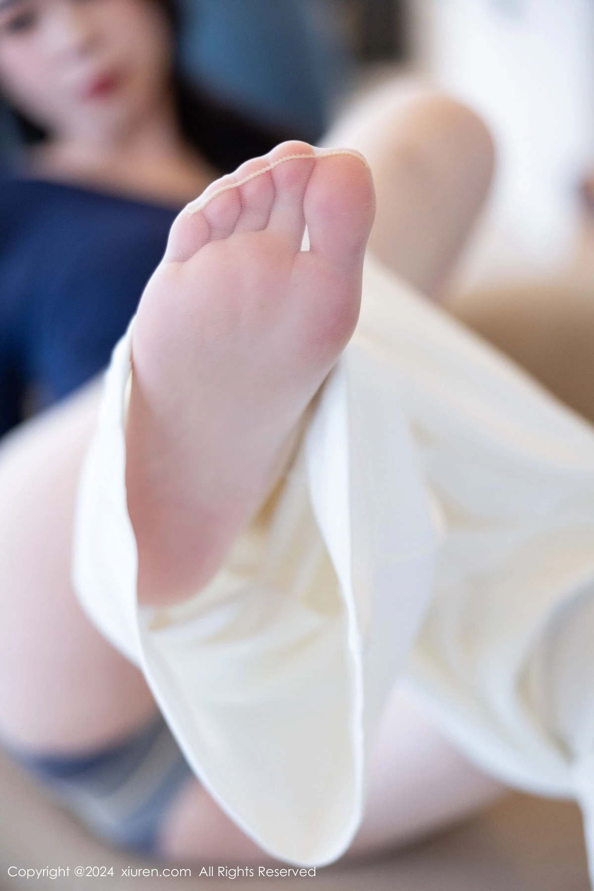 秀人集.com_[XiuRen秀人网]No.9355_模特梦心玥性感深蓝V领露蓝色蕾丝内衣秀高挑曼妙身姿诱惑写真83P