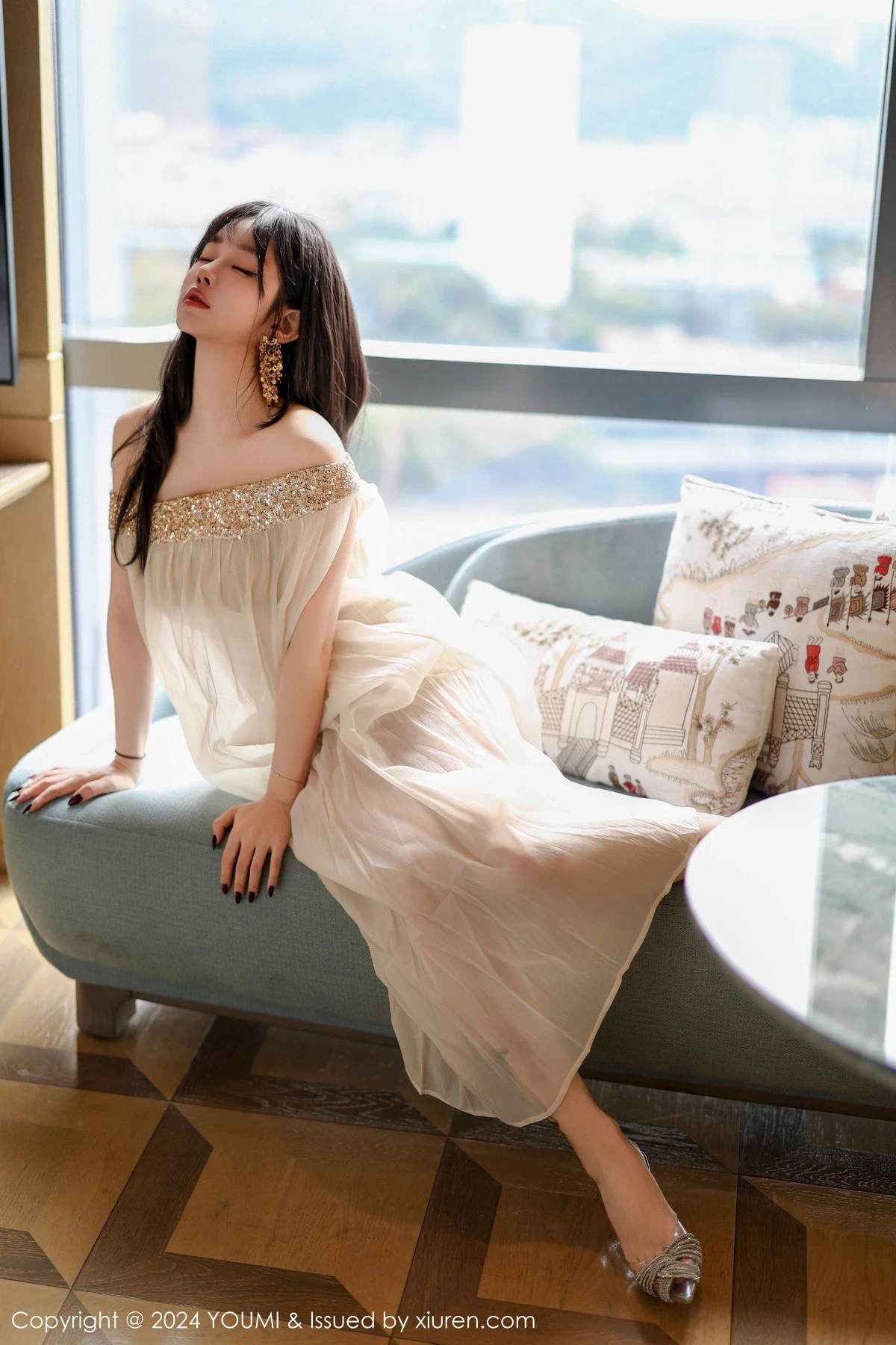 秀人集.com_[YouMi尤蜜荟]Vol.1110_女神王雨纯私房性感浅色轻透连衣长裙半撩秀丰满身材诱惑写真70P