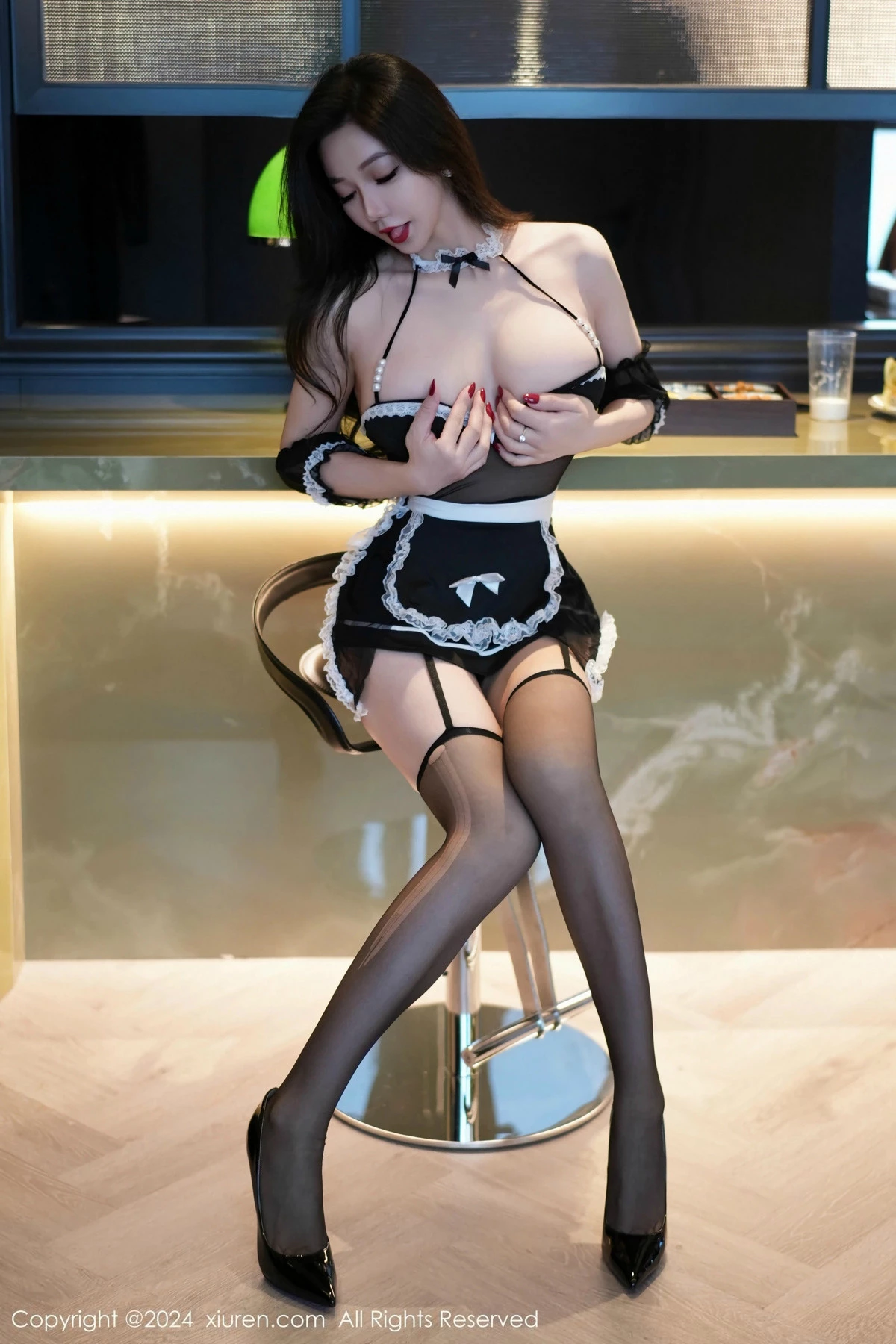 秀人集.com_[XiuRen秀人网]No.9523_女神心妍小公主性感黑色蕾丝情趣服饰配黑丝吊袜秀娇躯诱惑写真72P