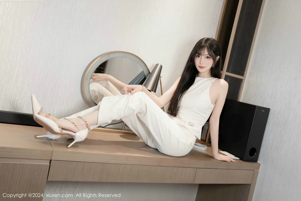 秀人集.com_[XiuRen秀人网]No.9528_模特林星阑性感白上衣配简约长裤露白色内衣秀曼妙身姿诱惑写真84P