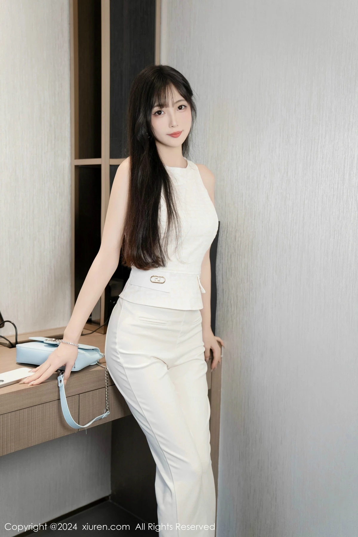 秀人集.com_[XiuRen秀人网]No.9528_模特林星阑性感白上衣配简约长裤露白色内衣秀曼妙身姿诱惑写真84P