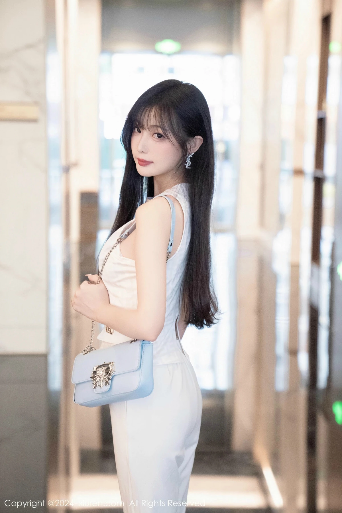 秀人集.com_[XiuRen秀人网]No.9528_模特林星阑性感白上衣配简约长裤露白色内衣秀曼妙身姿诱惑写真84P