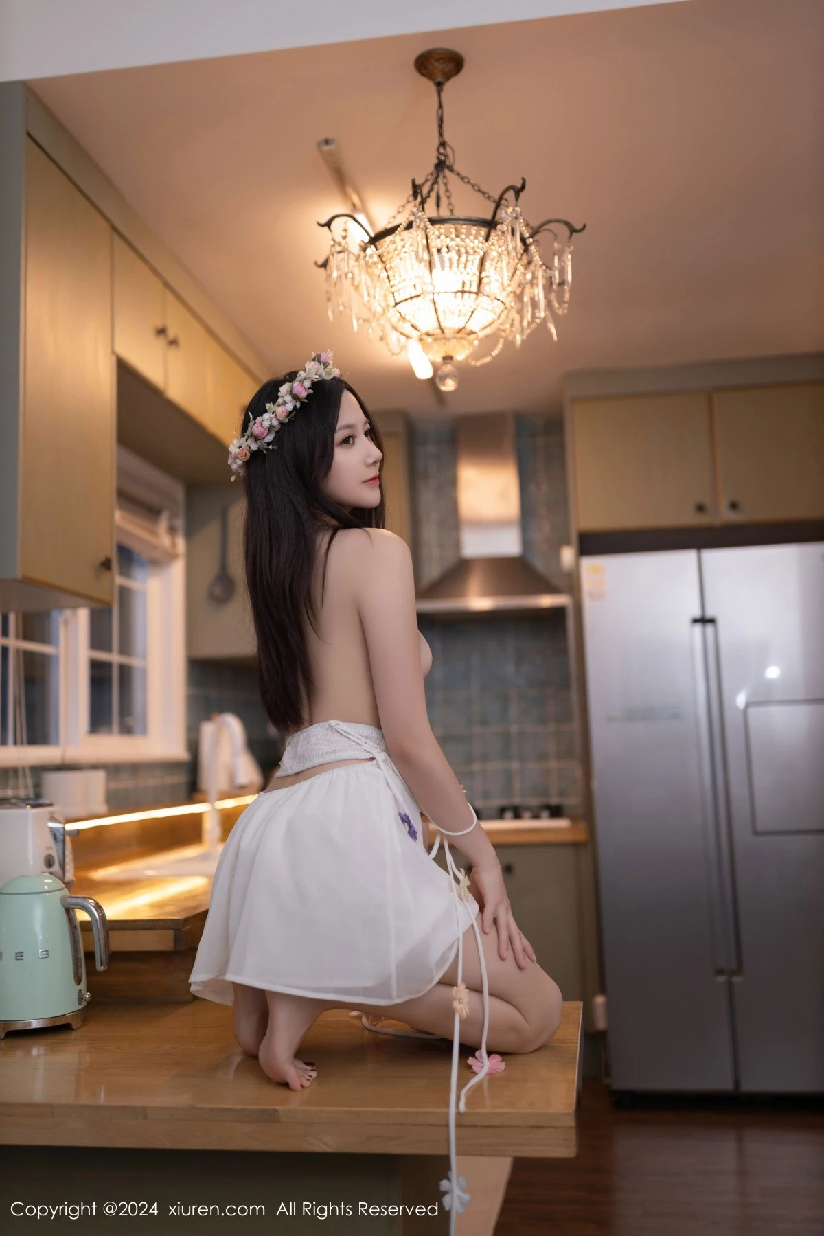 秀人集.com_[XiuRen秀人网]No.9531_模特鱼子酱Fish花朵主题白色吊带配原色丝袜秀曼妙身姿诱惑写真80P