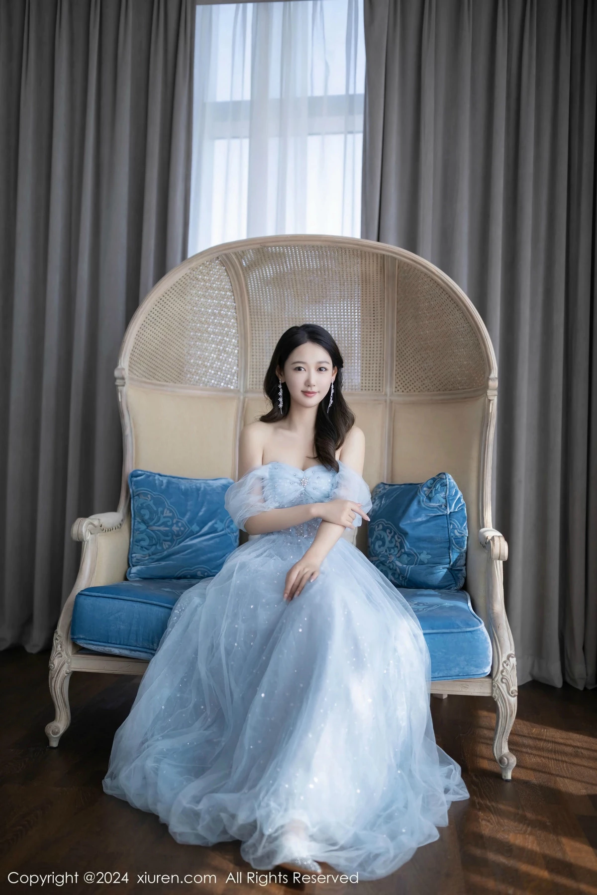 秀人集.com_[XiuRen秀人网]No.9538_模特唐安琪性感淡蓝色薄纱礼裙露白色内衣秀曼妙身姿诱惑写真82P
