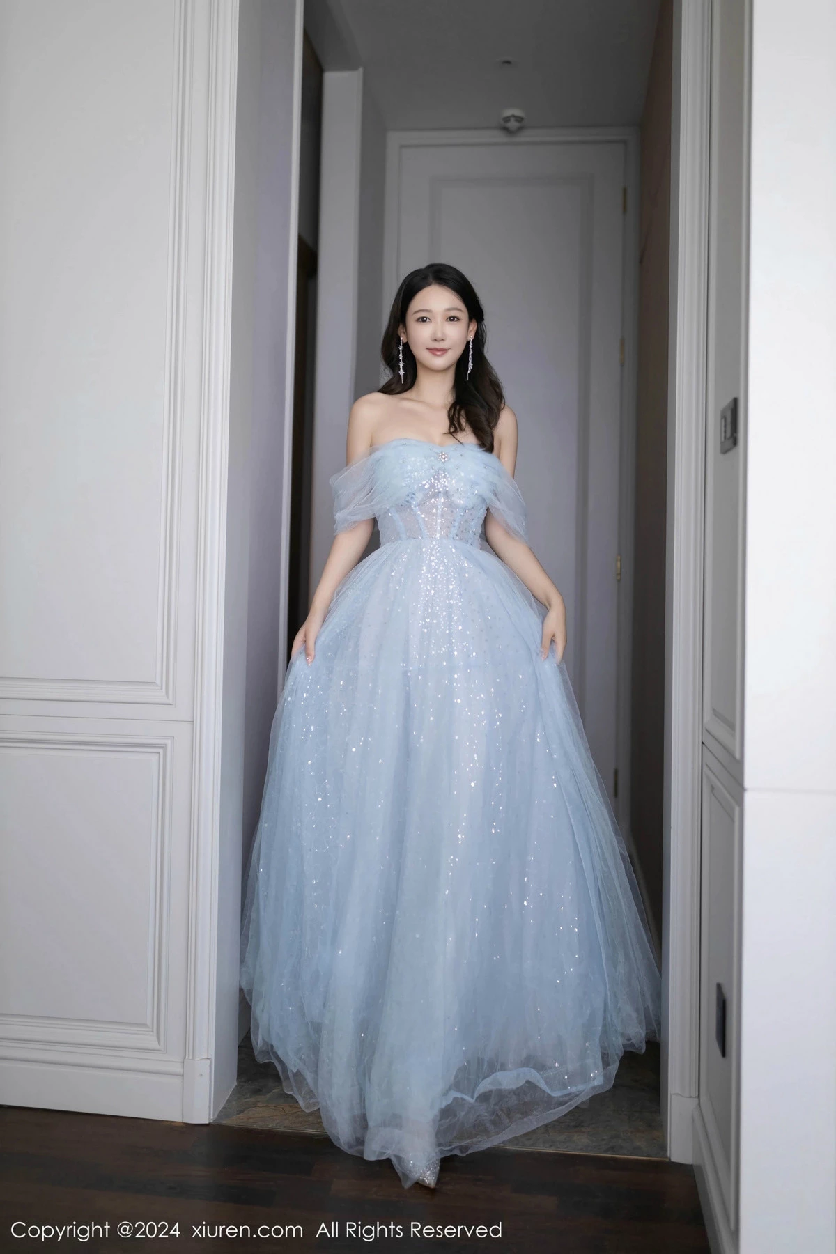 秀人集.com_[XiuRen秀人网]No.9538_模特唐安琪性感淡蓝色薄纱礼裙露白色内衣秀曼妙身姿诱惑写真82P