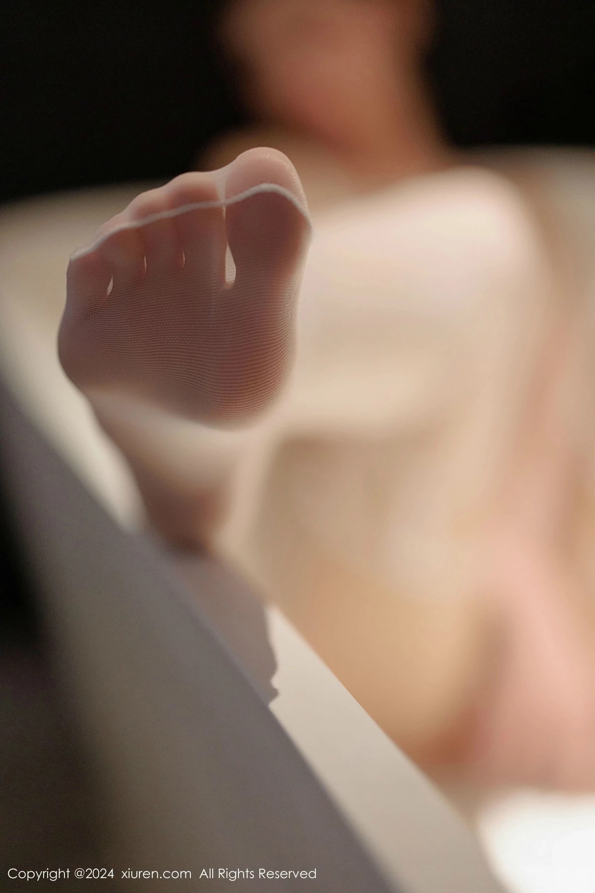 秀人集.com_[XiuRen秀人网]No.9548_模特初梦瑶性感白色连衣短裙露白色内衣配白丝吊袜秀美腿诱惑写真84P