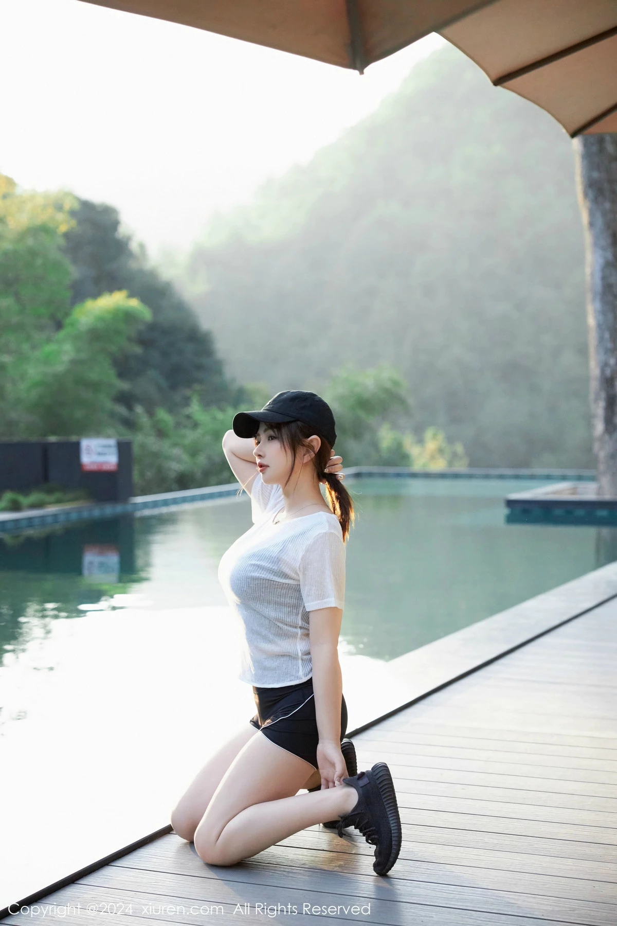 秀人集.com_[XiuRen秀人网]No.9549_模特养乐多Doll性感深色运动服饰秀丰满身材白嫩美腿诱惑写真52P