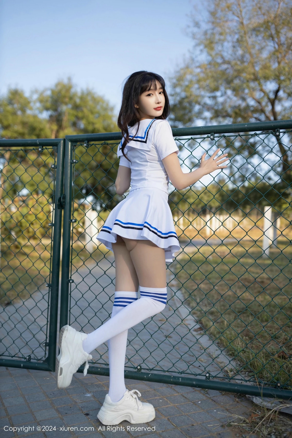 秀人集.com_[XiuRen秀人网]No.9554_模特陆萱萱学生套装露黑色蕾丝内衣配开档肉丝秀完美身材诱惑写真80P