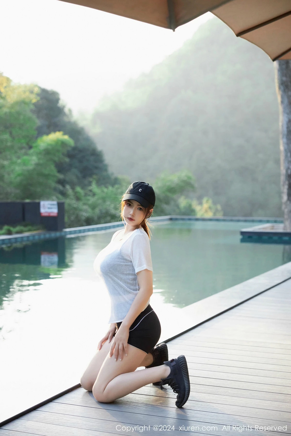 秀人集.com_[XiuRen秀人网]No.9549_模特养乐多Doll性感深色运动服饰秀丰满身材白嫩美腿诱惑写真52P