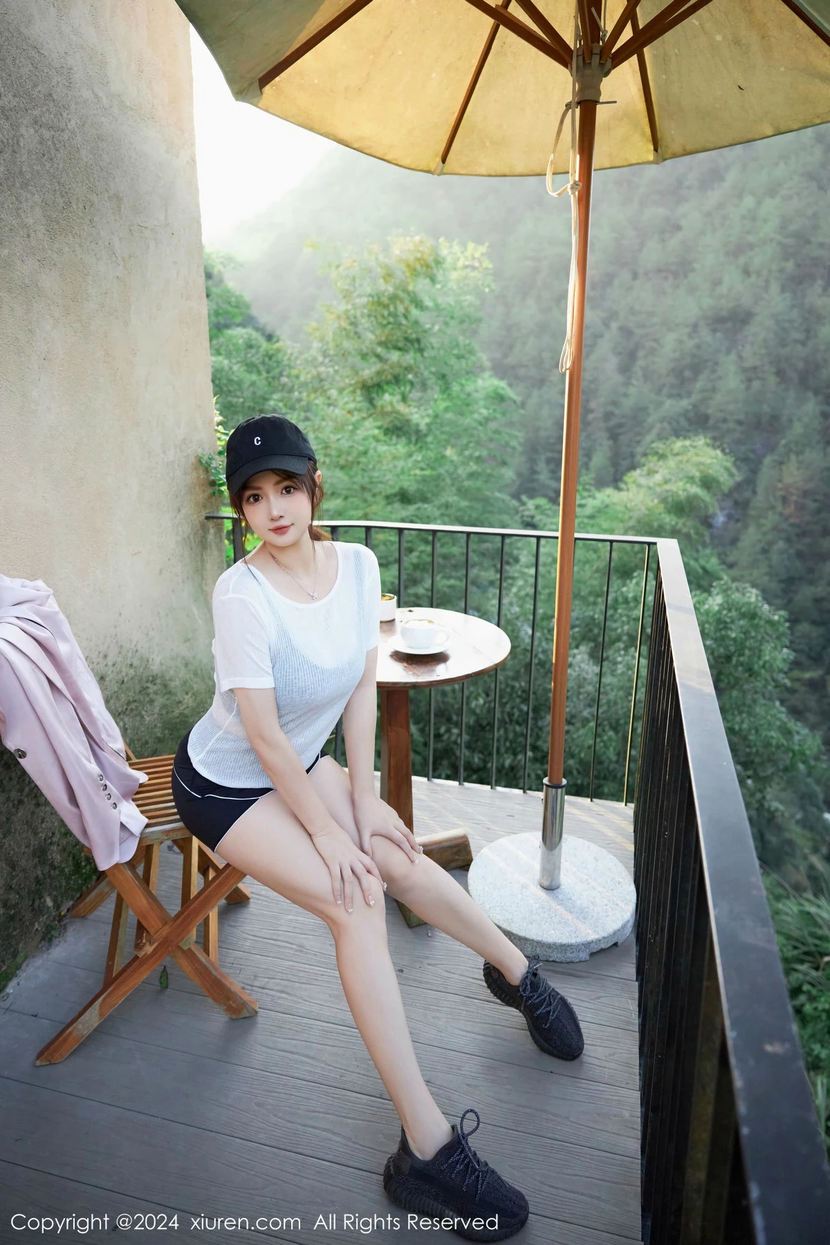 秀人集.com_[XiuRen秀人网]No.9549_模特养乐多Doll性感深色运动服饰秀丰满身材白嫩美腿诱惑写真52P