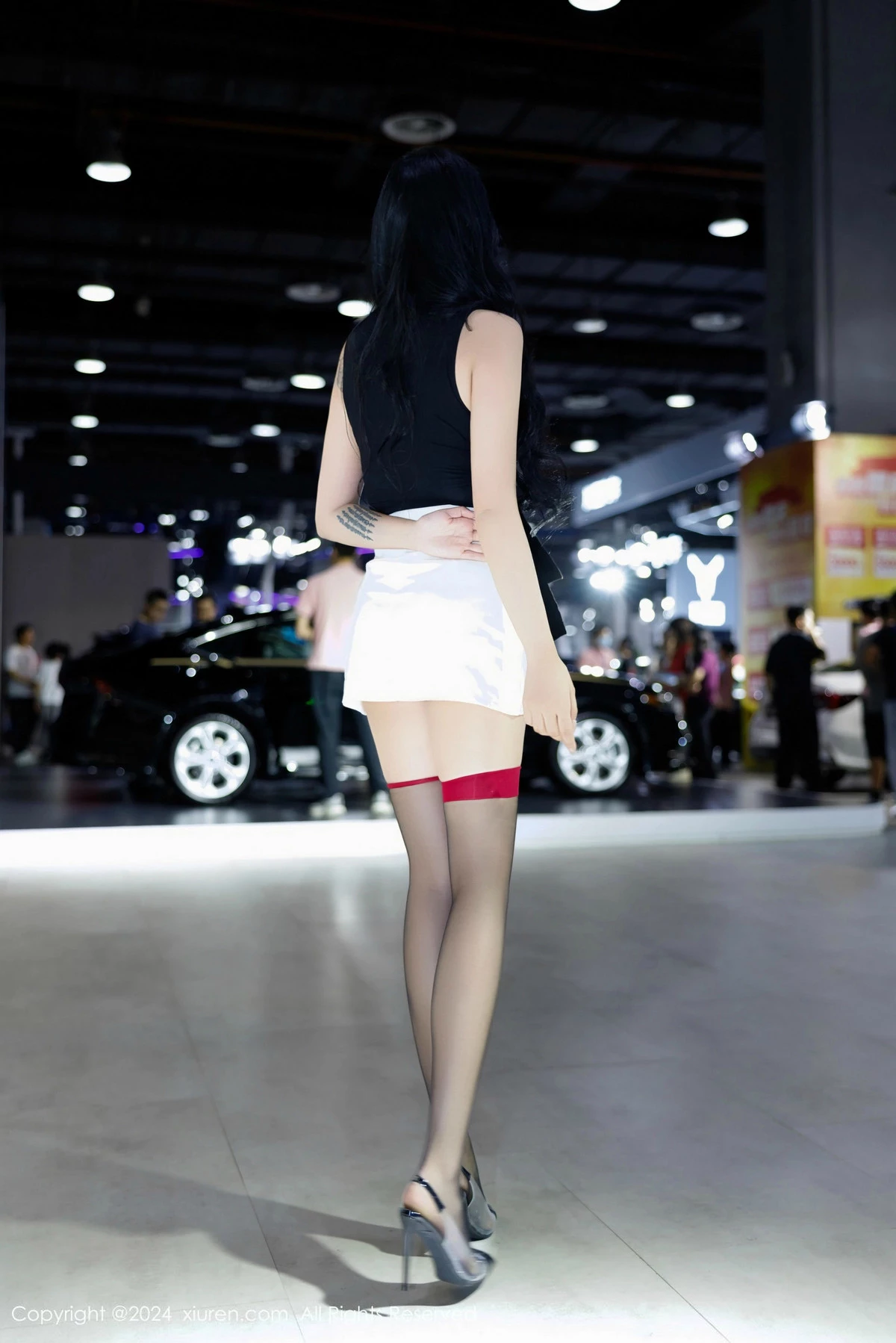 秀人集.com_[XiuRen秀人网]No.9575_模特娜比性感黑上衣配白短裙露超薄黑丝秀凹凸身材撩人诱惑写真80P