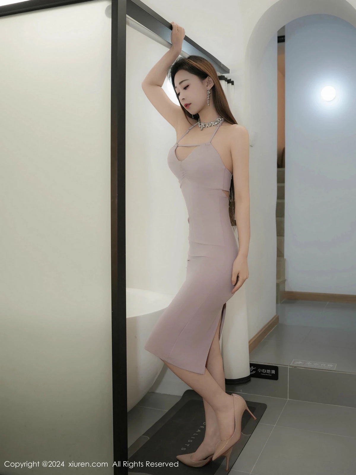 秀人集.com_[XiuRen秀人网]No.9581_模特糖糖❤性感肉色长裙露超薄无内白丝秀曼妙身姿惹火诱惑写真60P