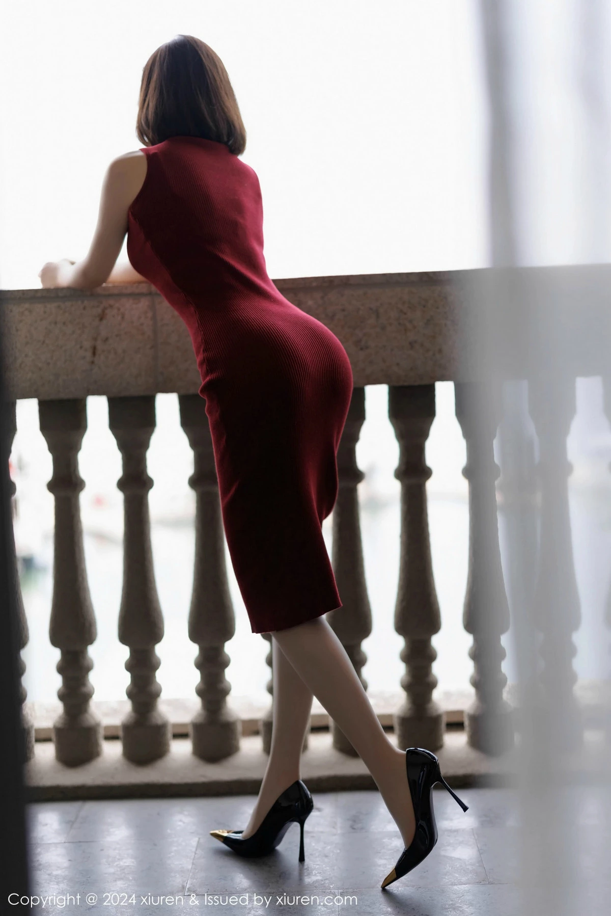 秀人集.com_[XiuRen秀人网]No.9589_女神徐莉芝Booty红色连身裙露浅色内衣配超薄肉丝秀美腿诱惑写真91P