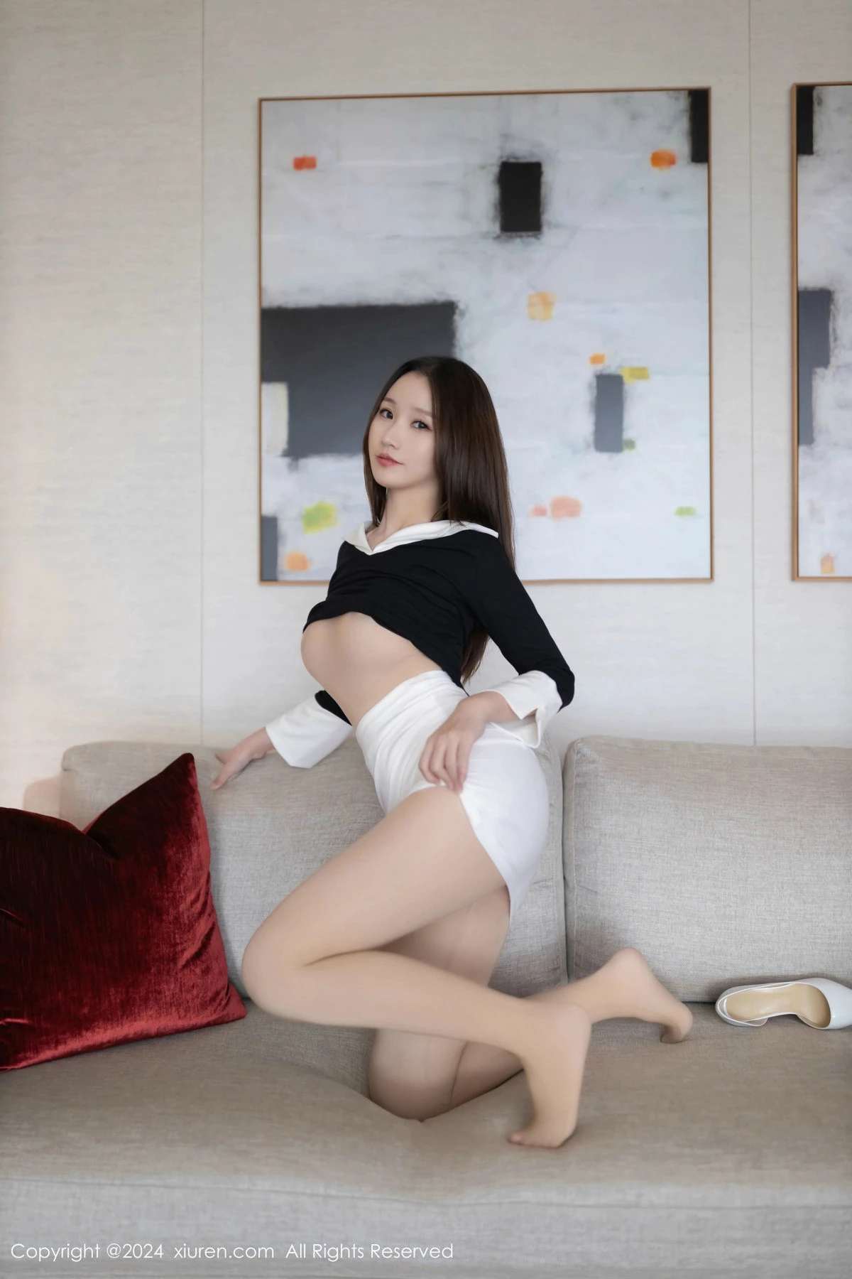 秀人集.com_[XiuRen秀人网]No.9587_模特杏子Yada黑白OL服饰露性感连体肉丝袜秀曼妙身姿诱惑写真82P