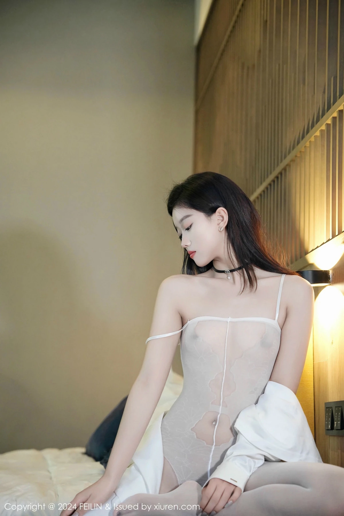 秀人集.com_[FeiLin嗲囡囡]VOL.493_模特江念鱼私房性感白色轻透连体衣服饰秀曼妙身姿撩人诱惑写真70P