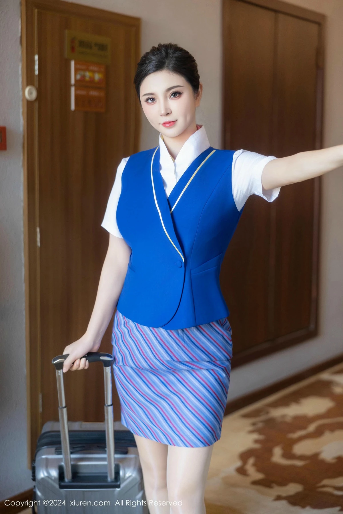 秀人集.com_[XiuRen秀人网]No.9612_模特小蛮妖Yummy性感空姐制服露蕾丝内衣秀完美身材诱惑写真78P