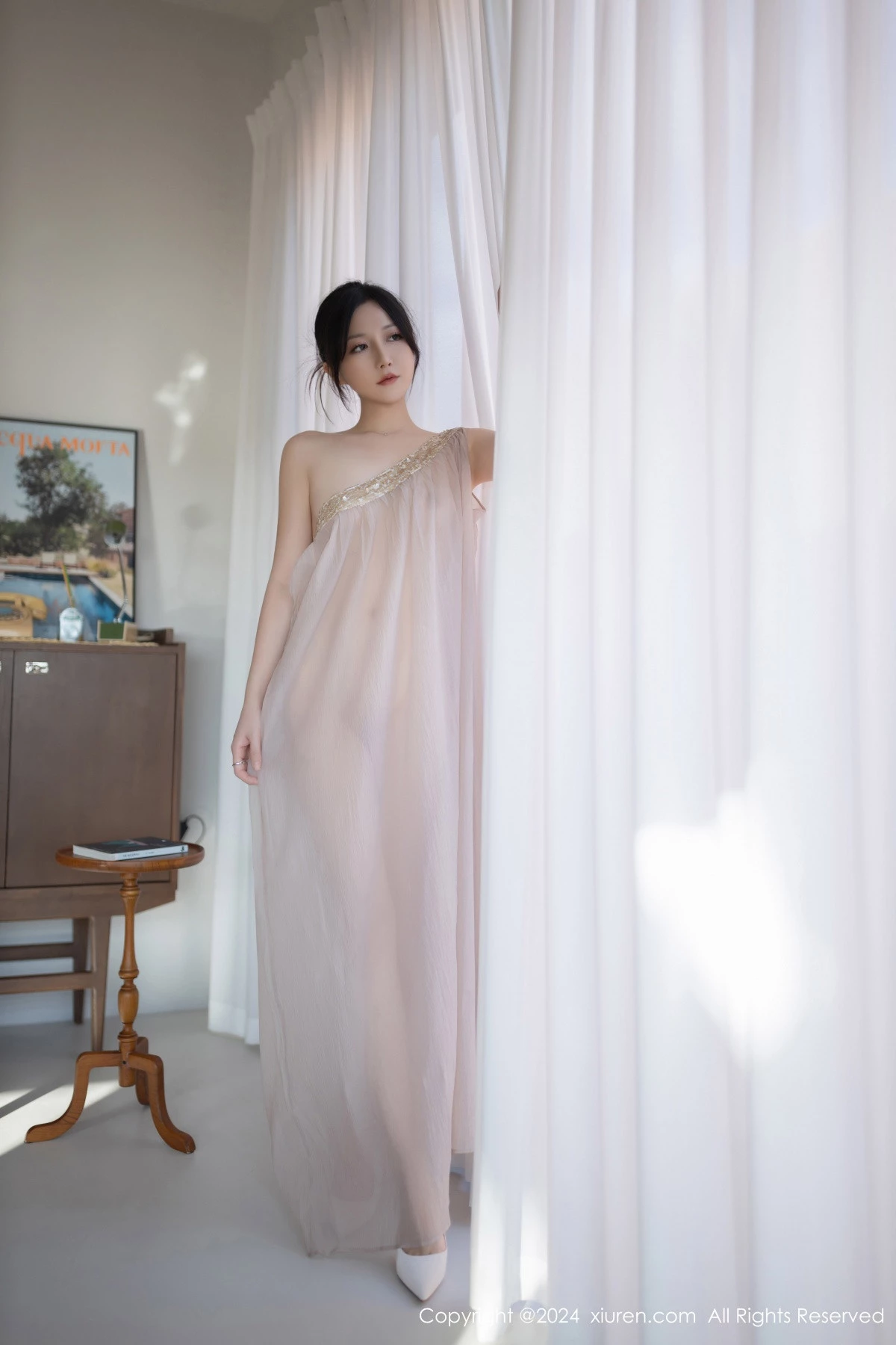 秀人集.com_[XiuRen秀人网]No.9492_模特鱼子酱Fish芦苇场景性感紫色轻透连衣裙秀惹火身材诱惑写真80P