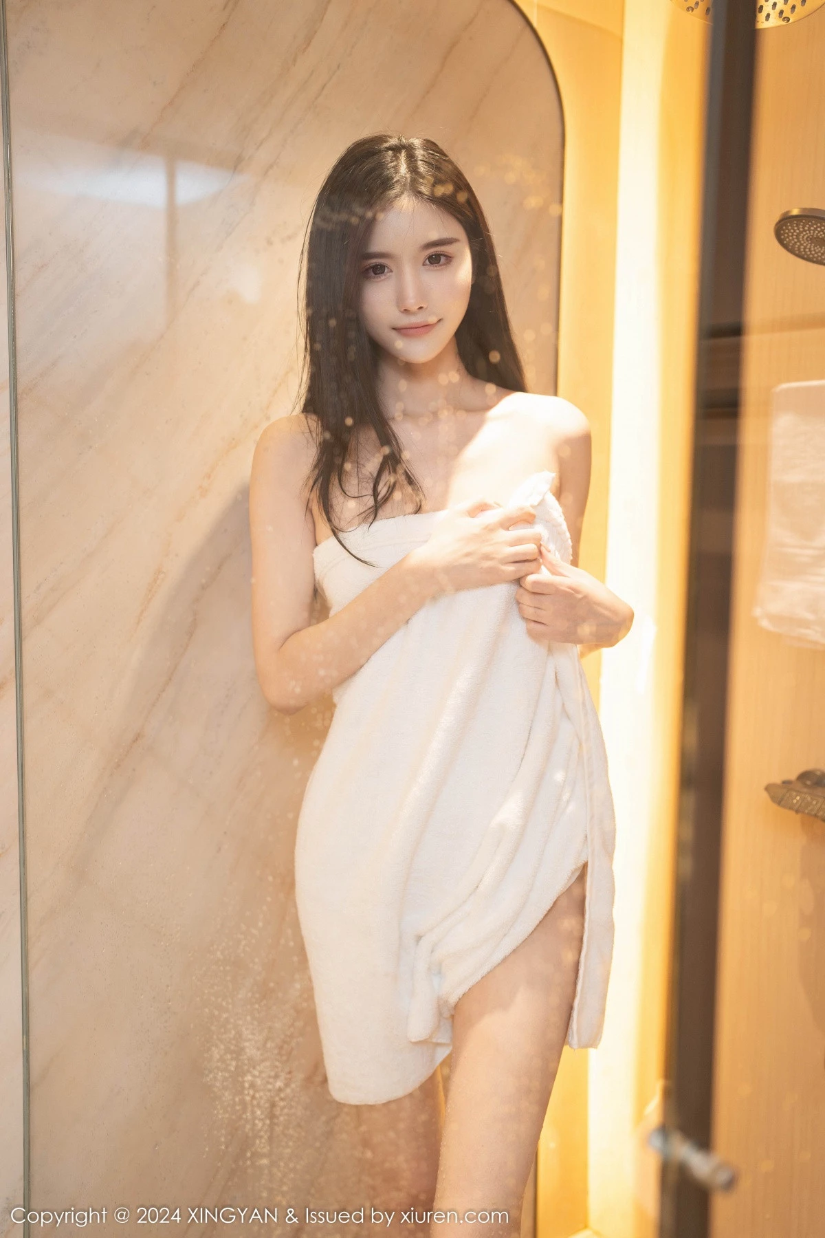 秀人集.com_[XINGYAN星颜社]VOL.287_模特Erikaki性感灰色上衣配黑短裙露黑色内衣秀曼妙身姿迷人写真84P