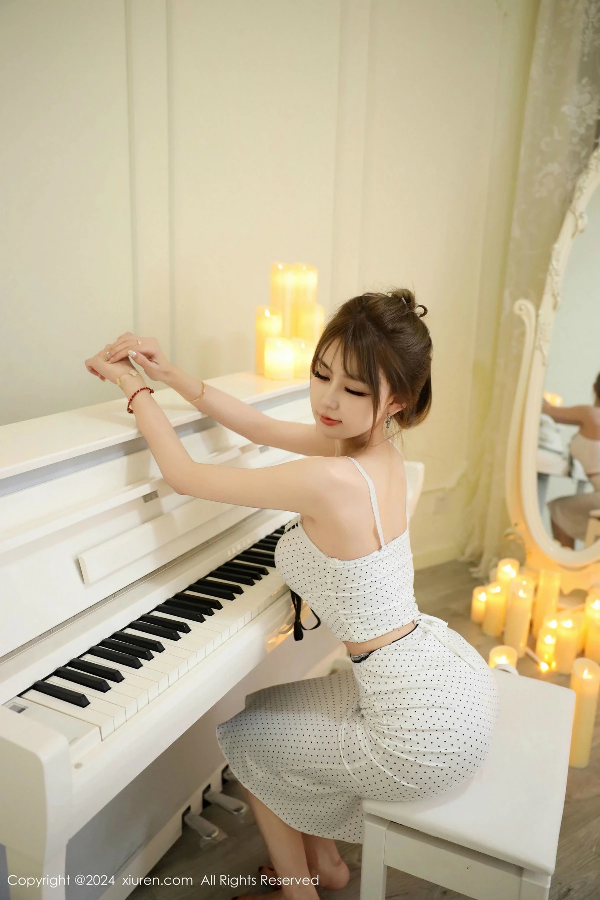 秀人集.com_[XiuRen秀人网]No.9502_模特Zoe柚柚钢琴房场景性感白色情趣内衣秀凹凸身材惹火诱惑写真57P