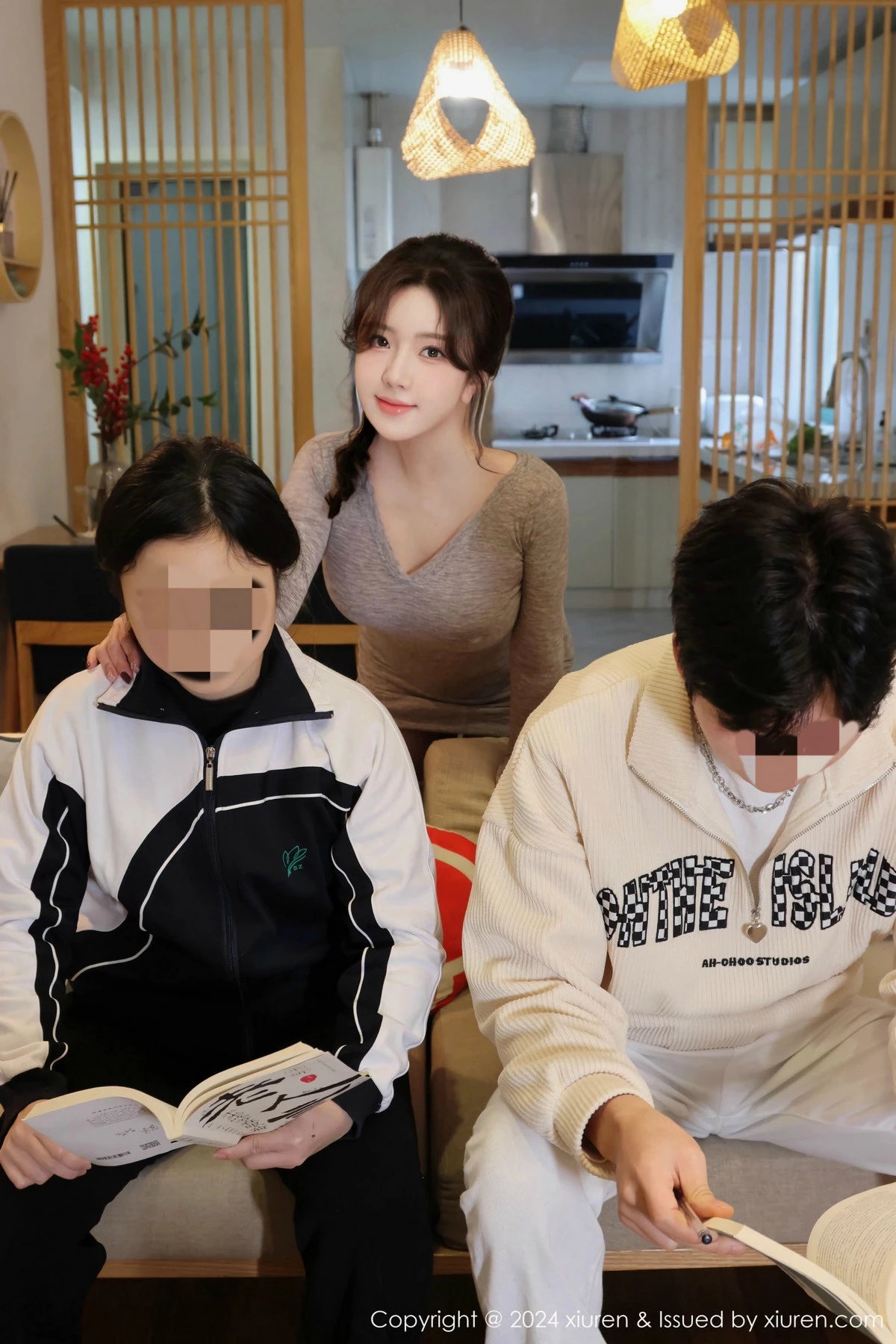 秀人集.com_[XiuRen秀人网]No.9673_模特小薯条nienie聚会场景性感围裙配超薄黑丝秀曼妙身姿诱惑写真92P