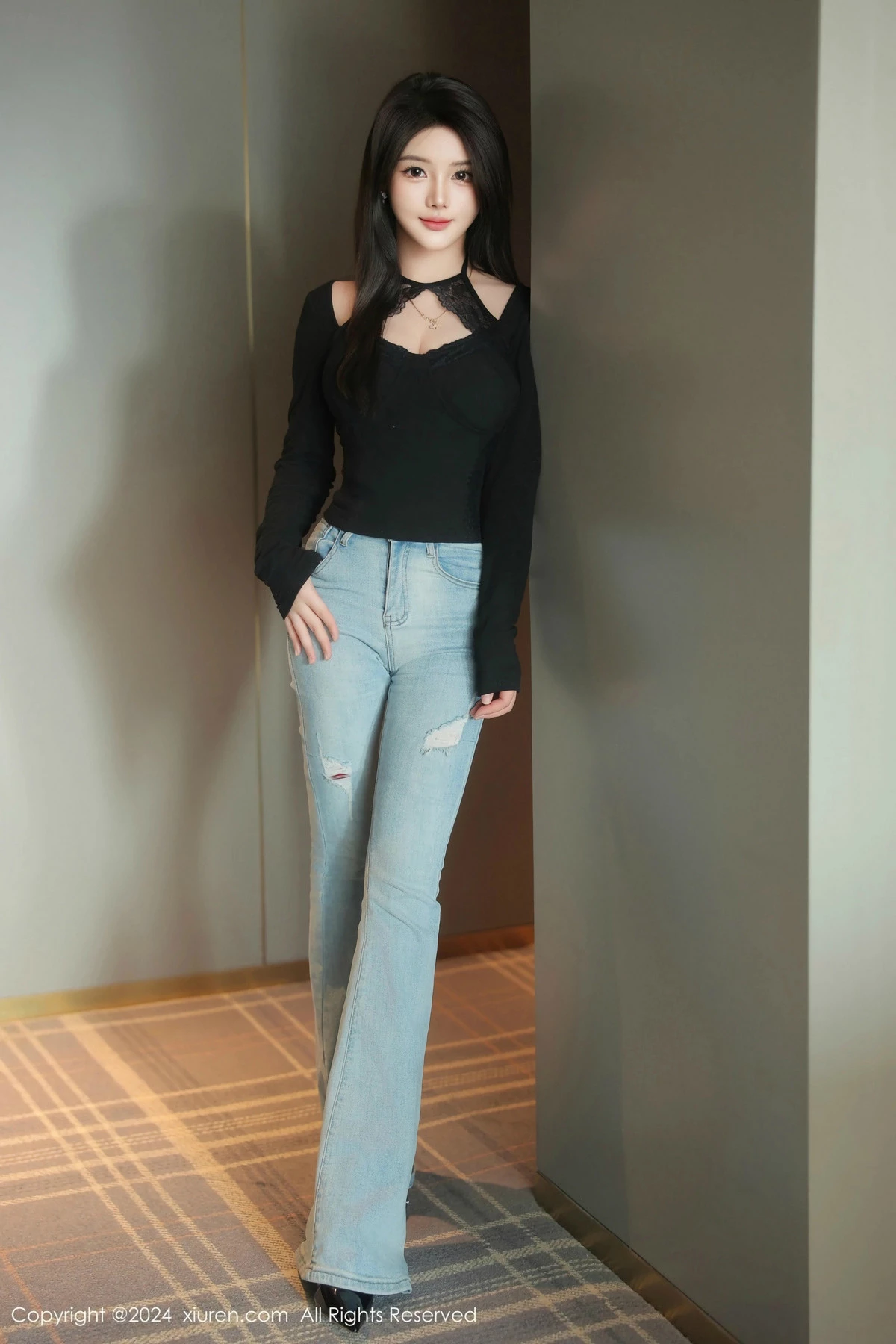 秀人集.com_[XiuRen秀人网]No.9666_模特爱酱里私房性感黑色情趣服饰配黑丝吊袜秀曼妙身姿诱惑写真77P