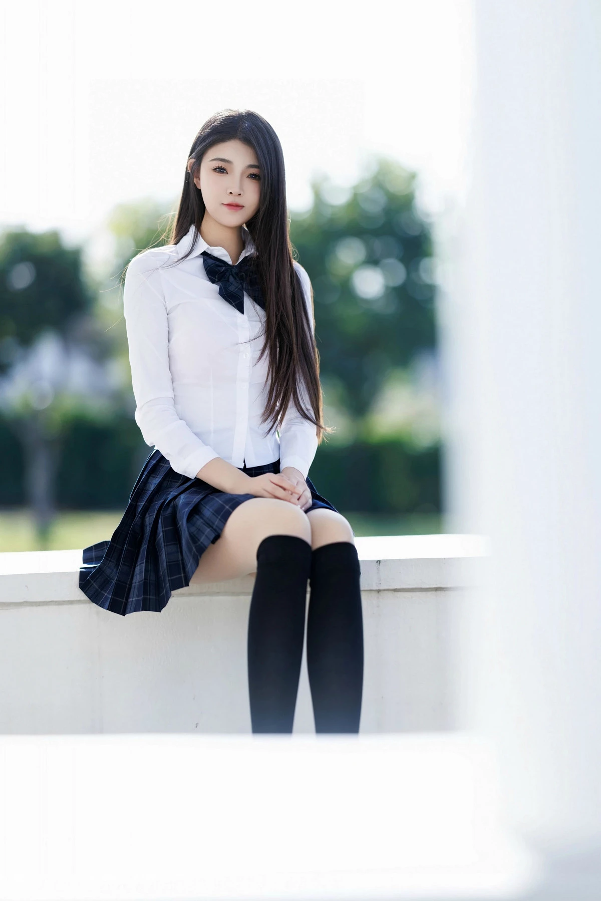 秀人集.com_[XiuRen秀人网]No.9682_模特初梦瑶性感白T露粉红色内衣配超薄肉丝秀完美身材诱惑写真91P