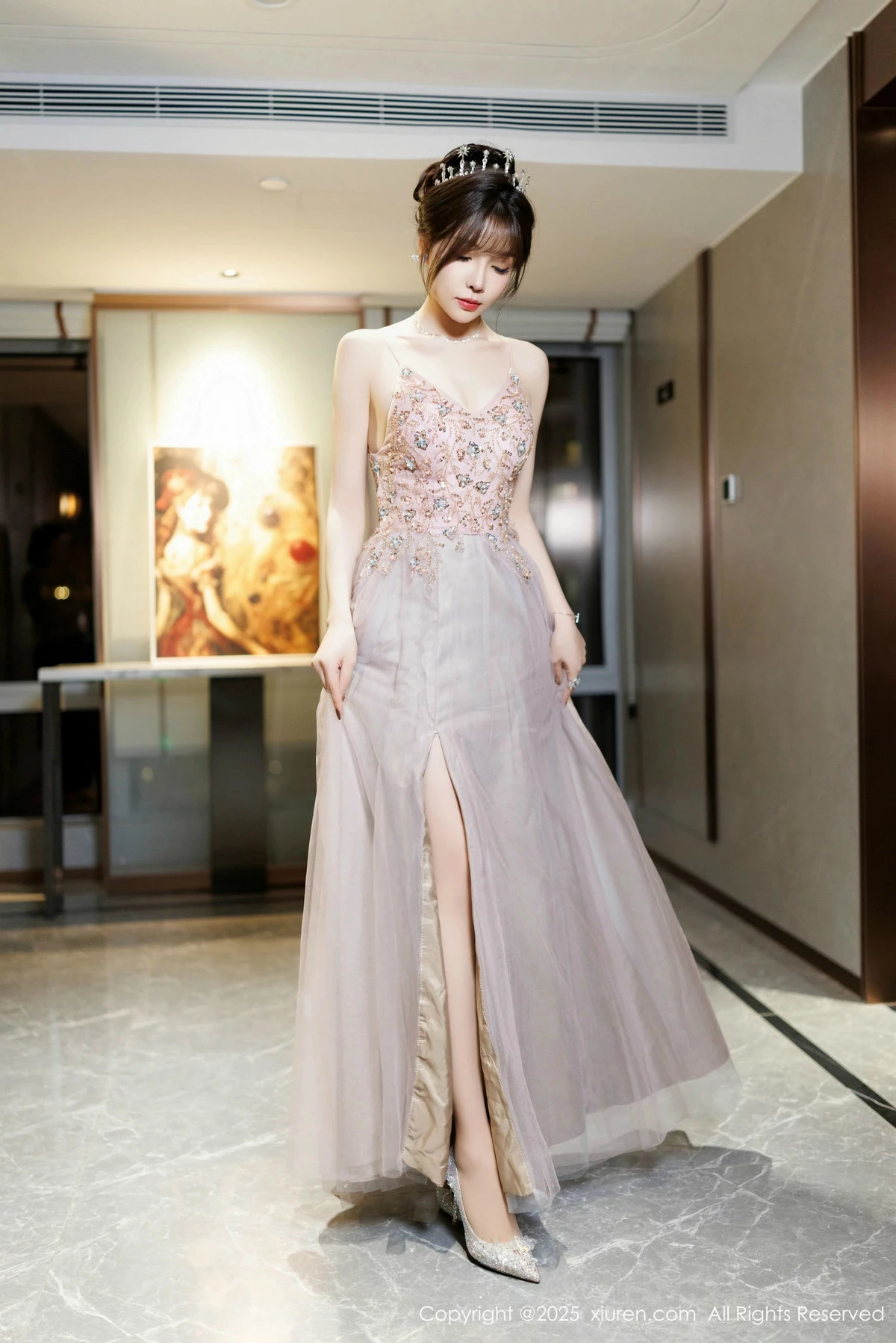 秀人集.com_[XiuRen秀人网]No.9699_女神徐莉芝Booty性感碎花连衣裙配超薄肉丝秀完美身材诱惑写真100P