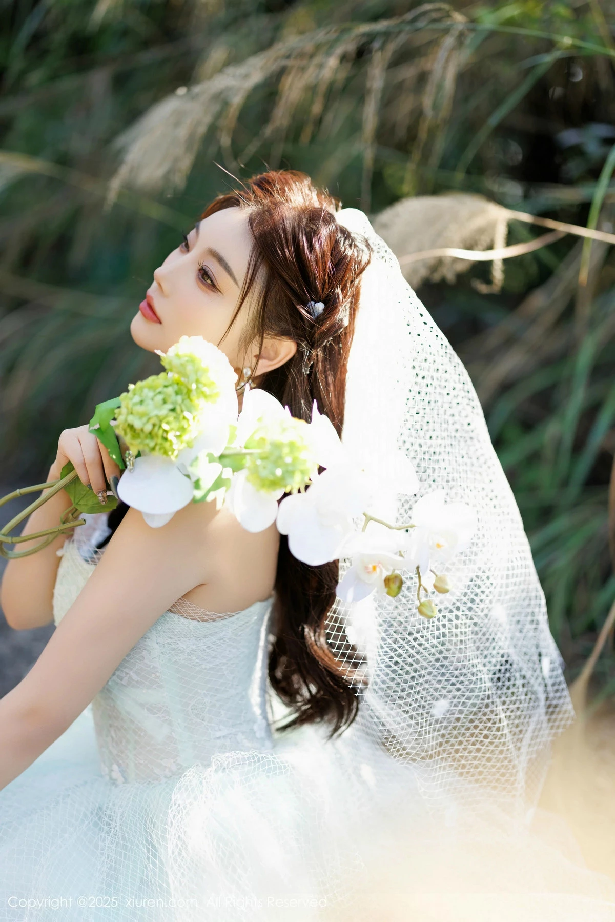 秀人集.com_[XiuRen秀人网]No.9722_女神杨晨晨Yome性感白色情趣内衣配白丝吊袜秀丰腴身材诱惑写真83P