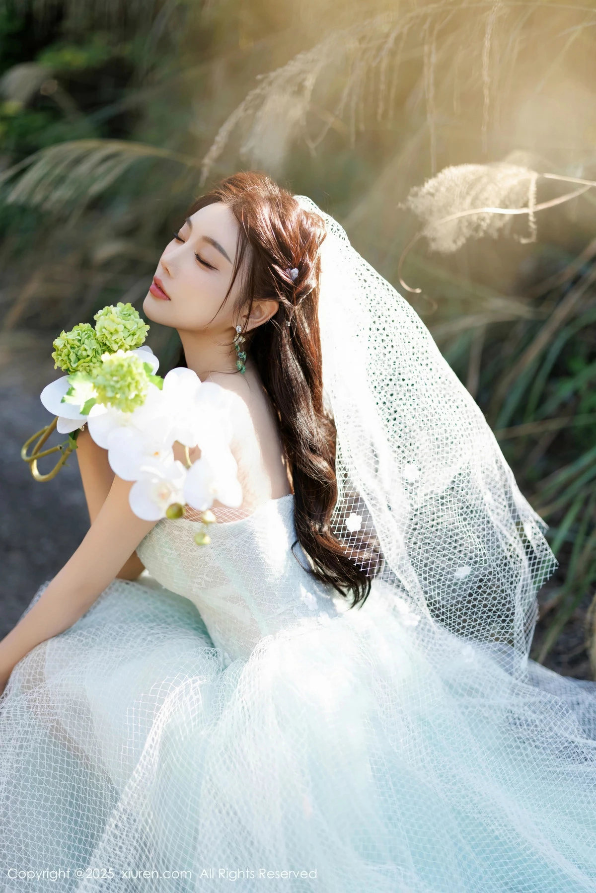 秀人集.com_[XiuRen秀人网]No.9722_女神杨晨晨Yome性感白色情趣内衣配白丝吊袜秀丰腴身材诱惑写真83P