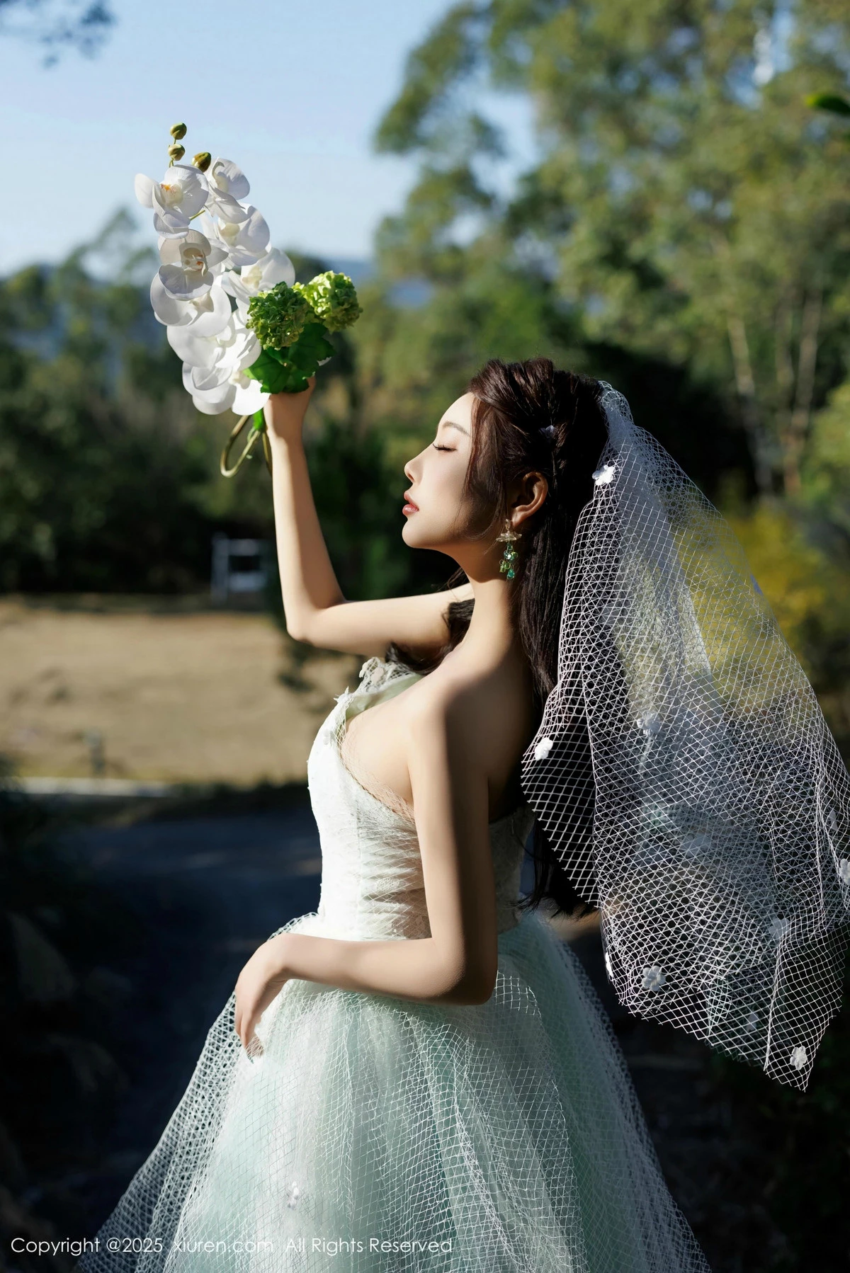 秀人集.com_[XiuRen秀人网]No.9722_女神杨晨晨Yome性感白色情趣内衣配白丝吊袜秀丰腴身材诱惑写真83P