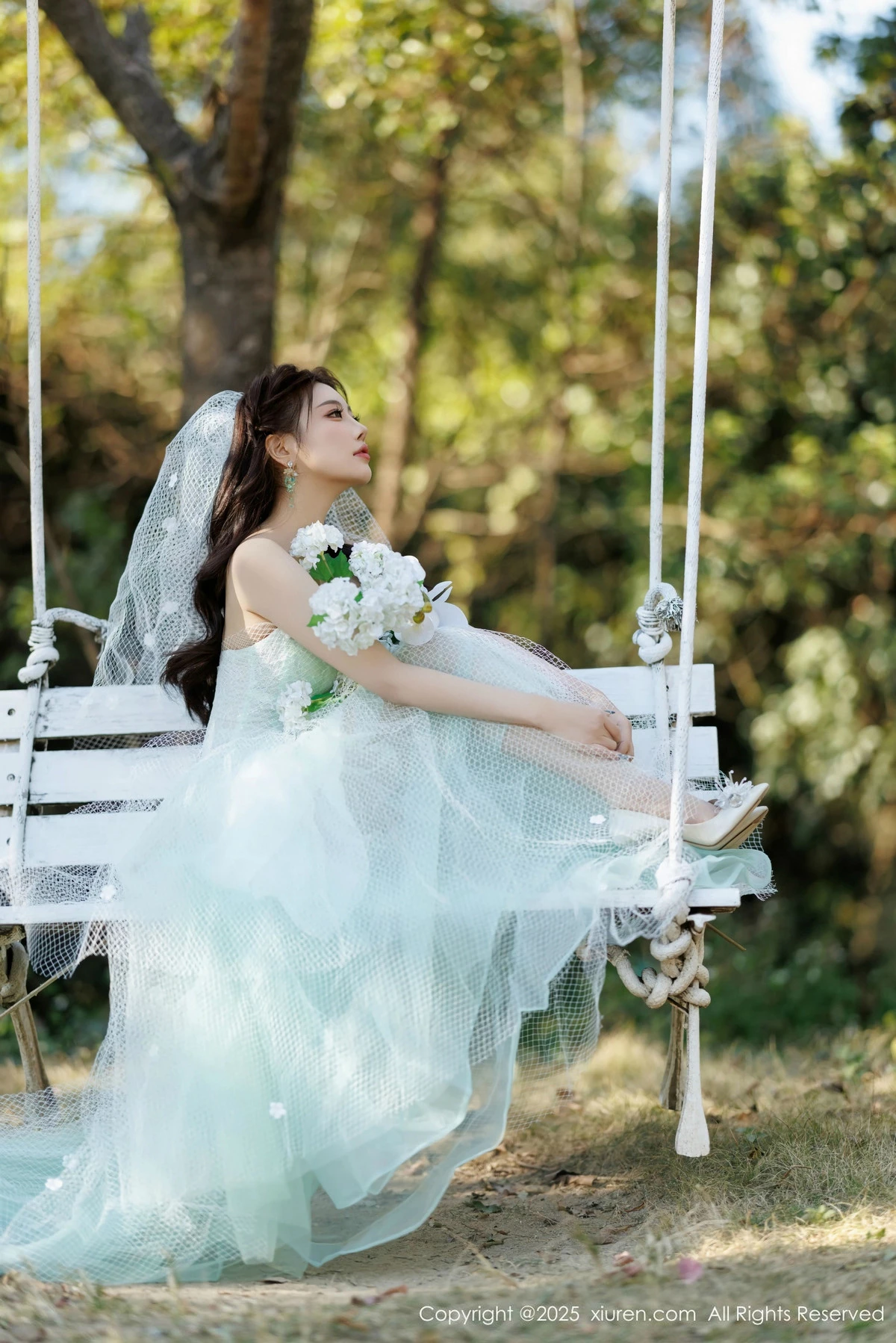 秀人集.com_[XiuRen秀人网]No.9722_女神杨晨晨Yome性感白色情趣内衣配白丝吊袜秀丰腴身材诱惑写真83P