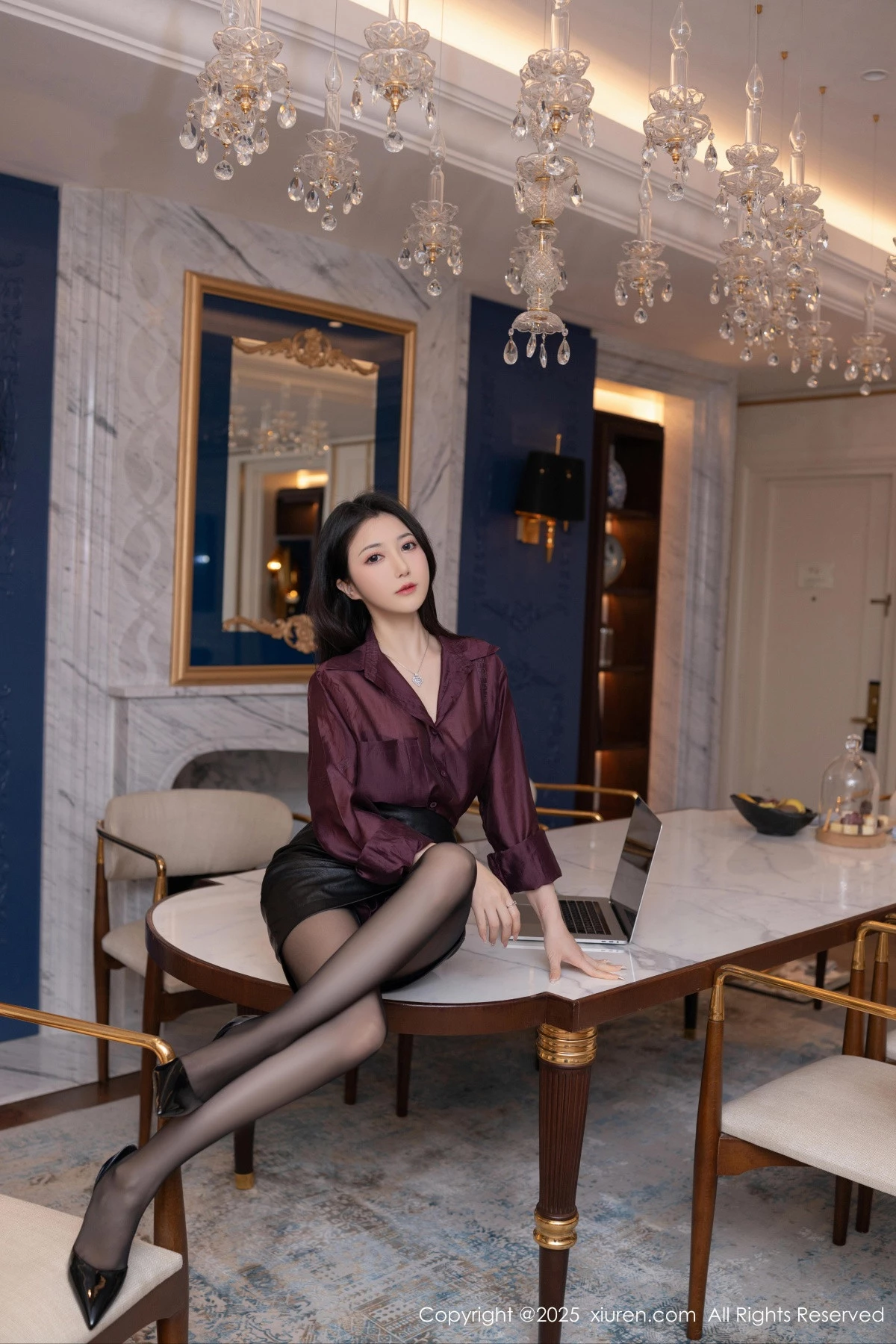 秀人集.com_[XiuRen秀人网]No.9744_模特鱼子酱Fish性感紫色OL服饰露超薄黑丝秀曼妙身姿诱惑写真81P