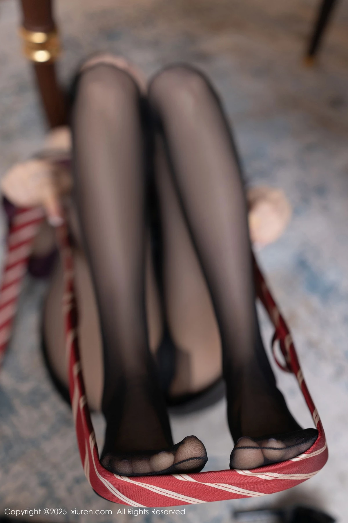 秀人集.com_[XiuRen秀人网]No.9744_模特鱼子酱Fish性感紫色OL服饰露超薄黑丝秀曼妙身姿诱惑写真81P