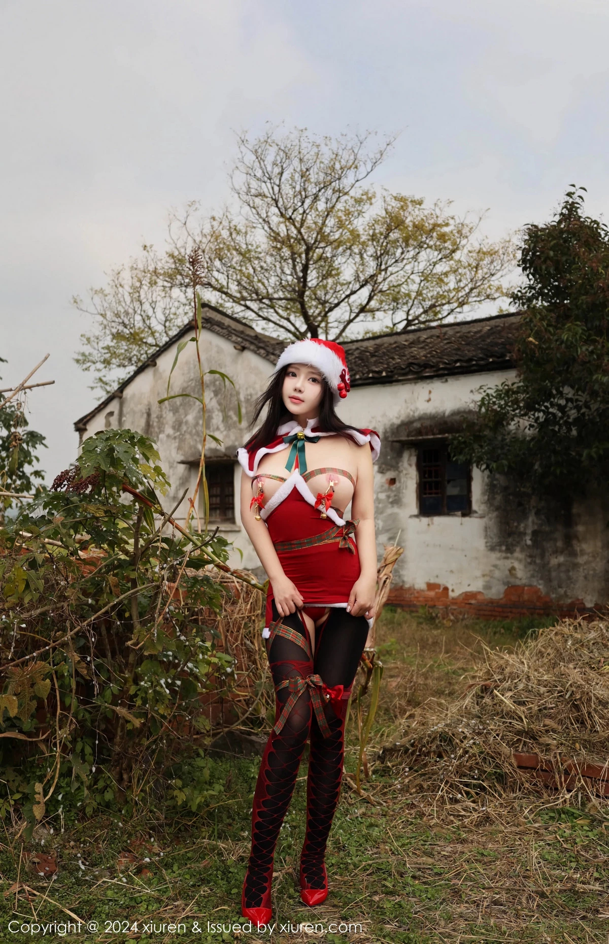 秀人集.com_[XiuRen秀人网]No.9630_模特小薯条nienie户外圣诞主题性感情趣圣诞服饰惹火诱惑写真76P