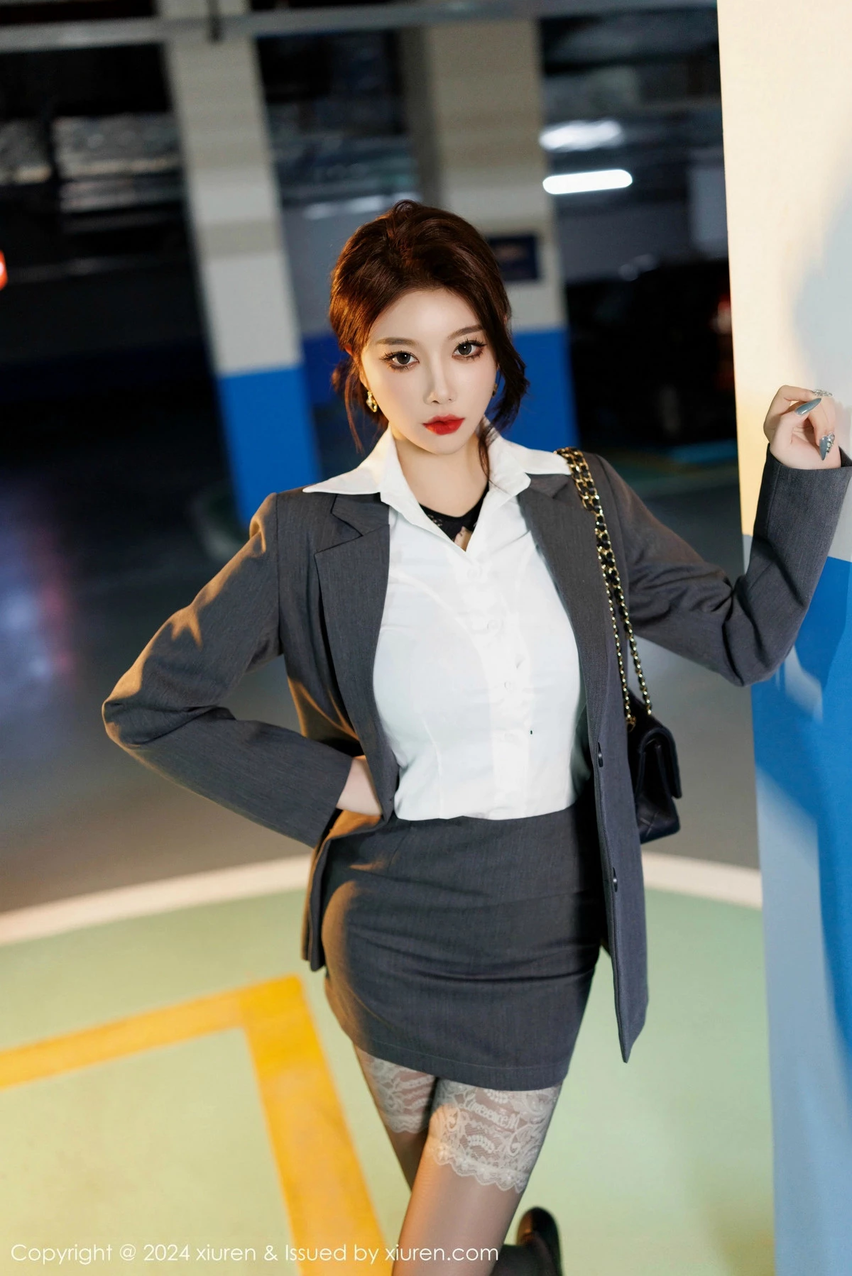 秀人集.com_[XiuRen秀人网]No.9634_女神杨晨晨Yome性感黑色蕾丝内衣配超薄黑丝秀丰腴身材诱惑写真95P