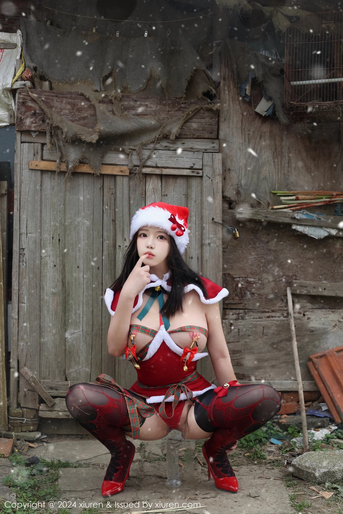 秀人集.com_[XiuRen秀人网]No.9630_模特小薯条nienie户外圣诞主题性感情趣圣诞服饰惹火诱惑写真76P