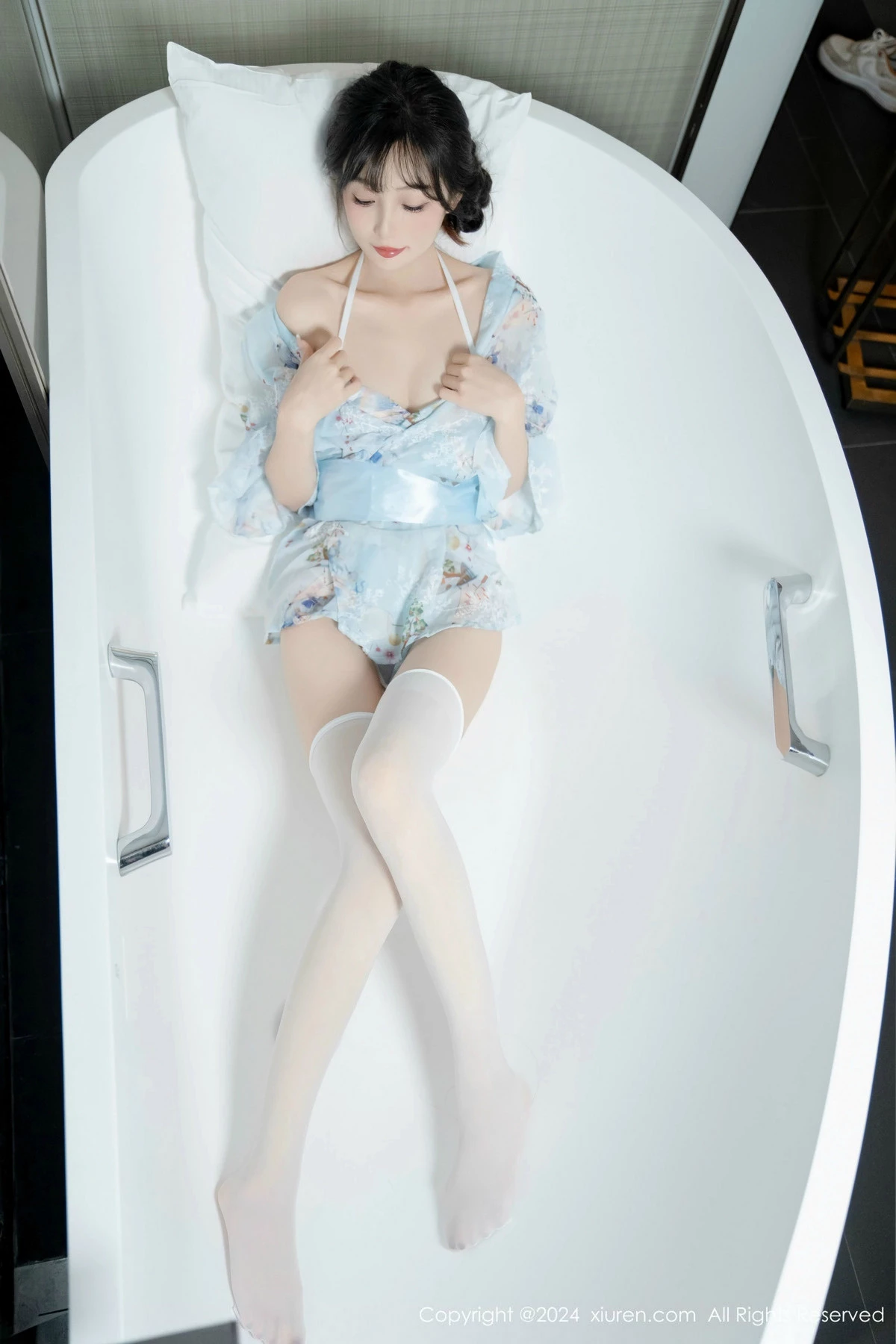 秀人集.com_[XiuRen秀人网]No.9632_模特林星阑性感浅蓝色连衣短裙配白色丝袜秀曼妙身姿诱惑写真85P
