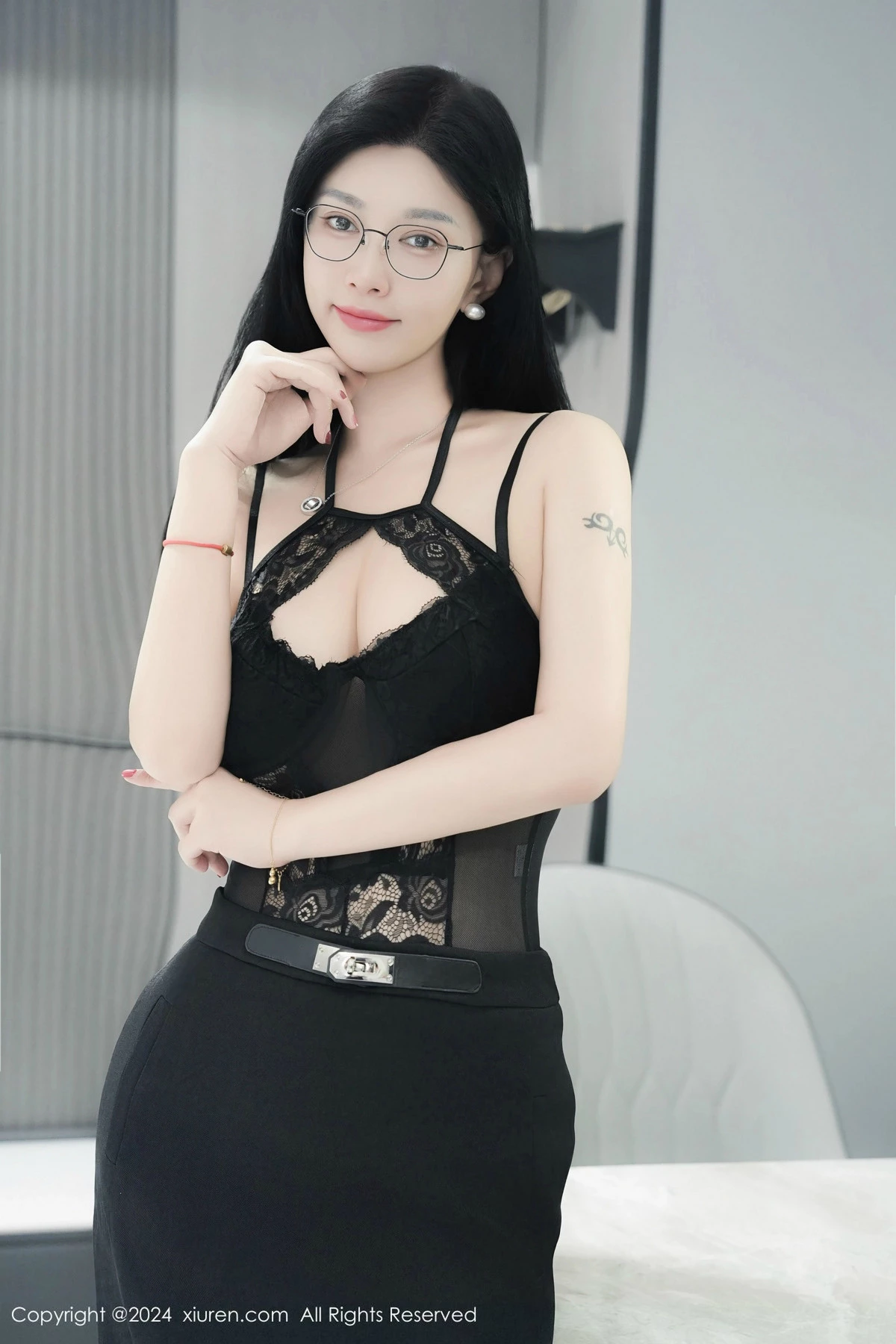 秀人集.com_[XiuRen秀人网]No.9639_模特雅茹老师性感黑色西服露黑色情趣内衣秀柔美身姿诱惑写真81P