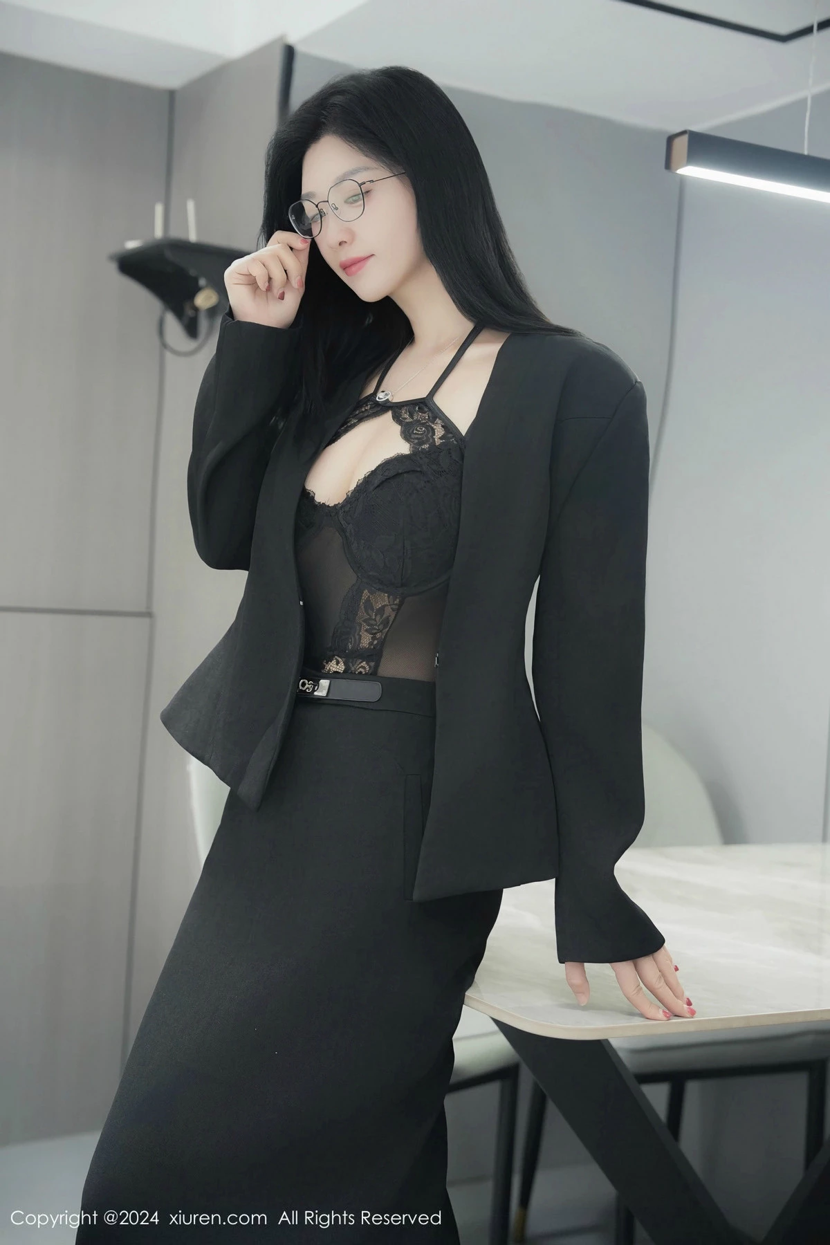 秀人集.com_[XiuRen秀人网]No.9639_模特雅茹老师性感黑色西服露黑色情趣内衣秀柔美身姿诱惑写真81P