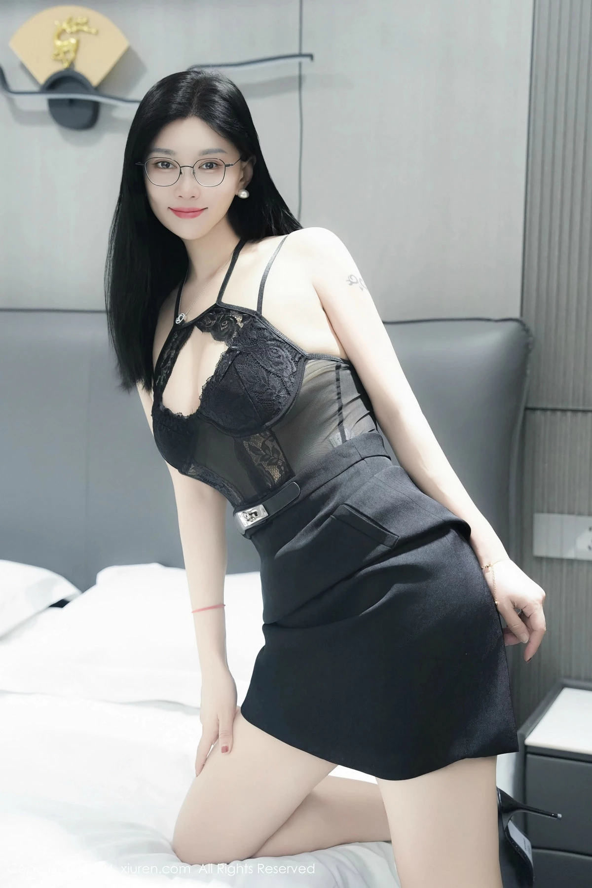 秀人集.com_[XiuRen秀人网]No.9639_模特雅茹老师性感黑色西服露黑色情趣内衣秀柔美身姿诱惑写真81P