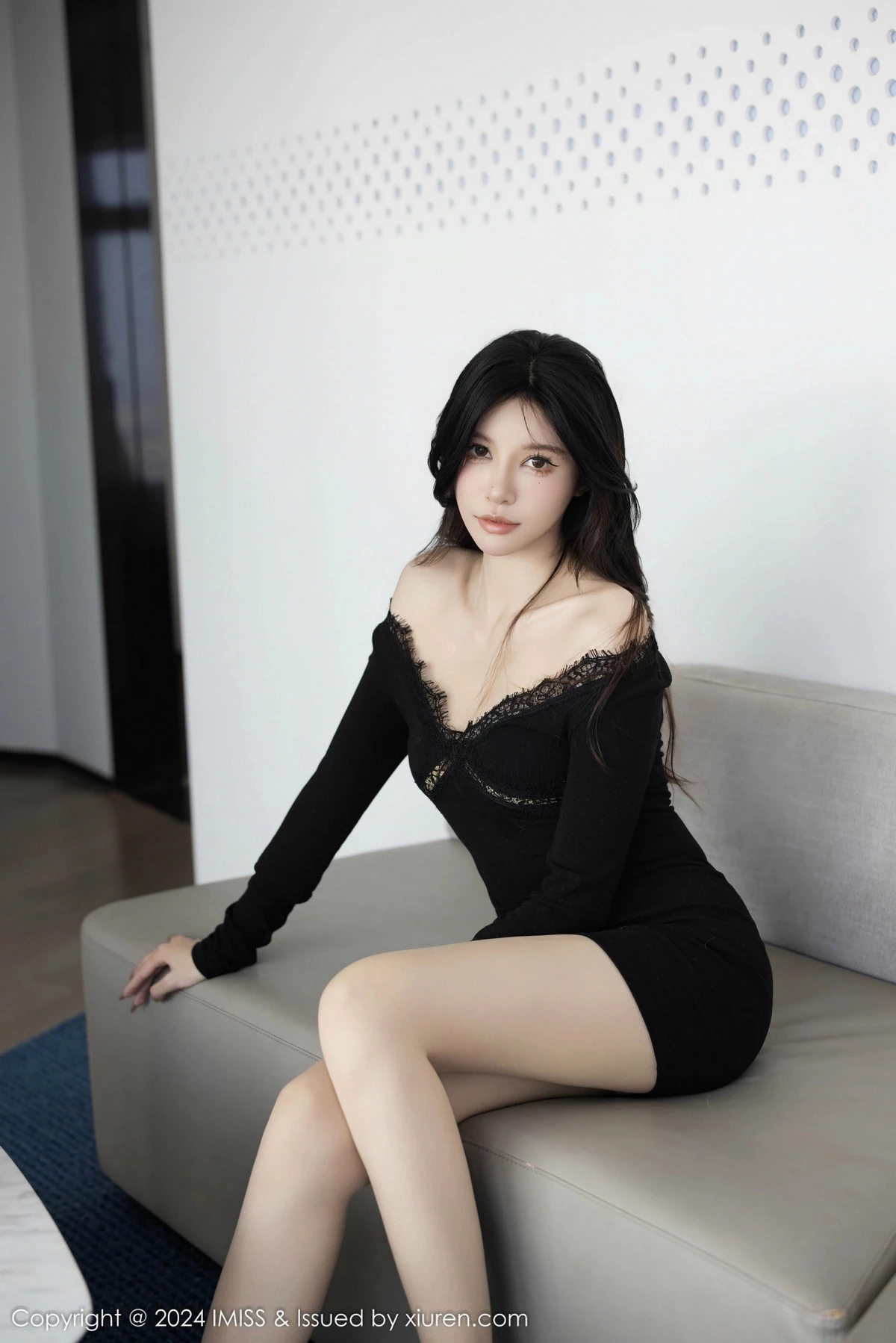 秀人集.com_[IMISS爱蜜社]Vol.780_模特泥鳅鳅性感黑色蕾丝连衣短裙配超薄肉丝秀曼妙身姿诱惑写真51P