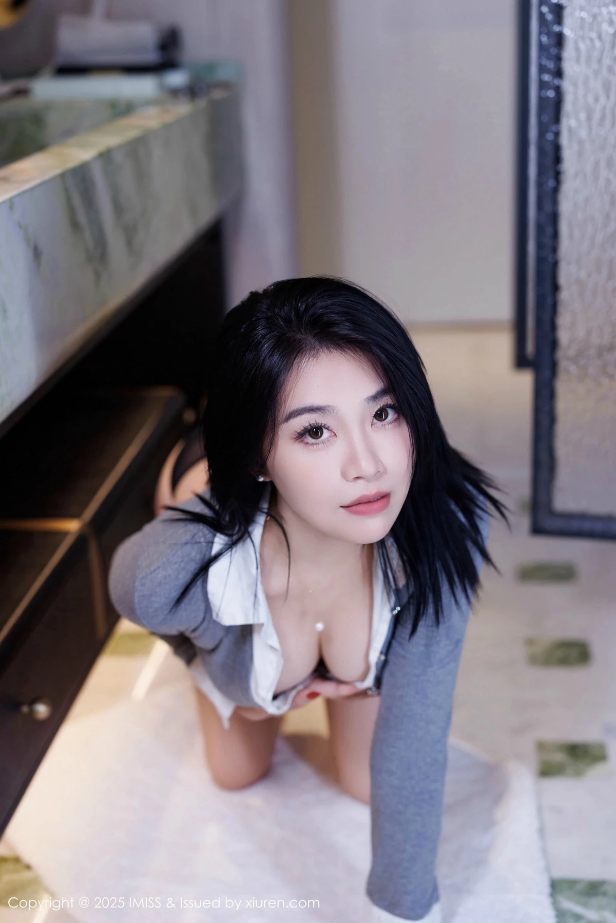 秀人集.com_[IMISS爱蜜社]Vol.784_女神许诺Sabrina性感粉色包臀裙配超薄肉丝秀完美身材诱惑写真95P