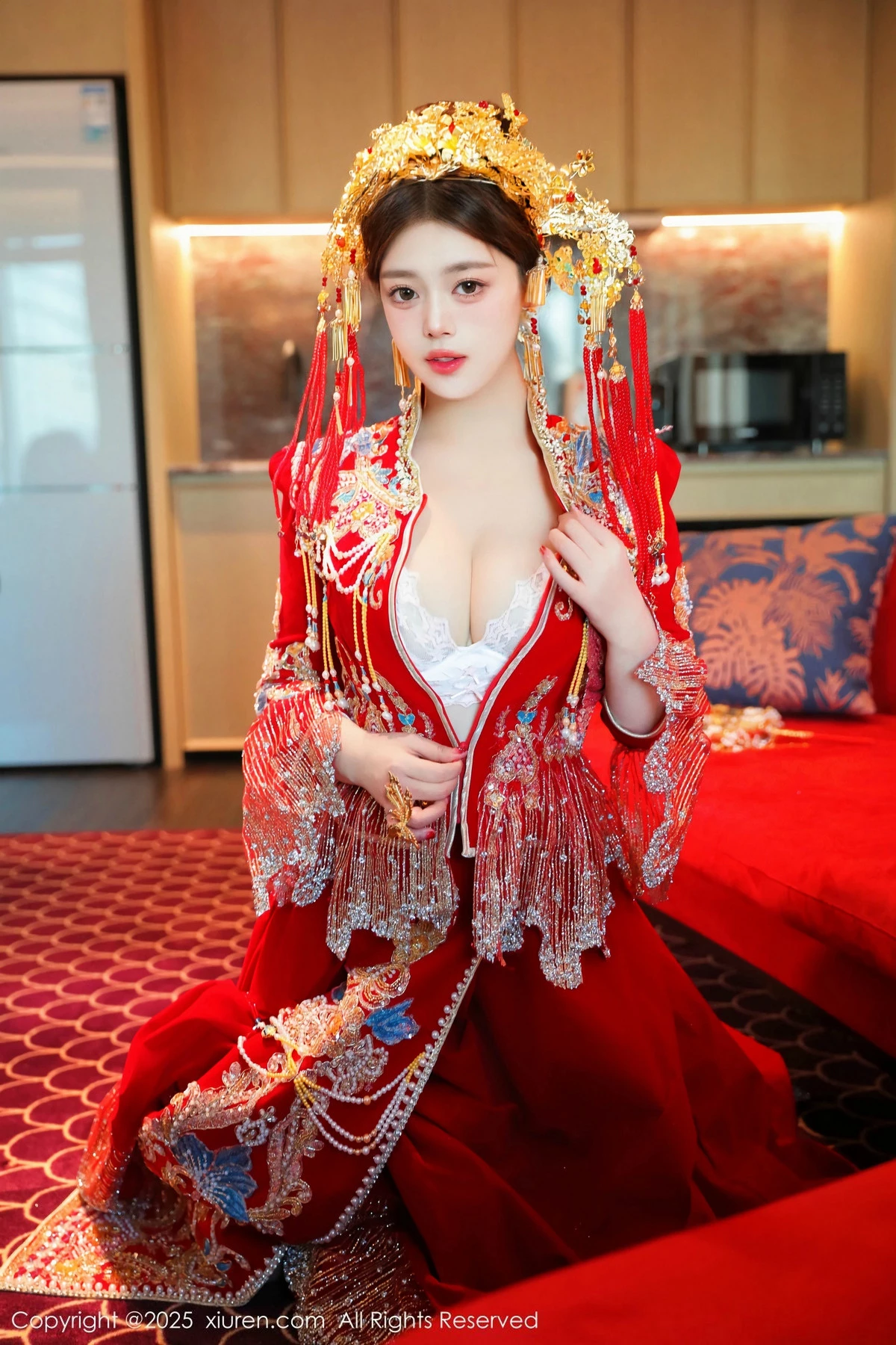 秀人集.com_[XiuRen秀人网]No.9823_模特蛋蛋宝新年主题性感红色新娘装露白色内衣秀丰腴身材诱惑写真79P