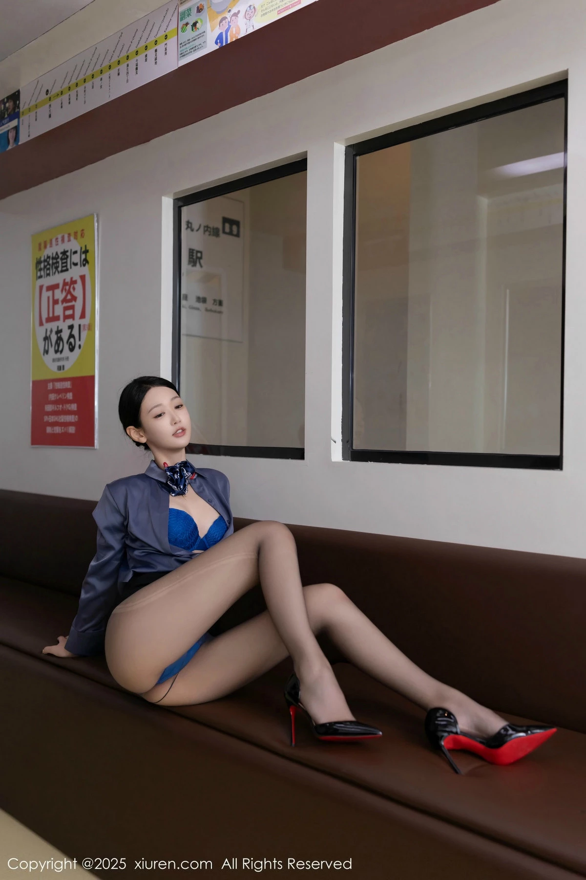 秀人集.com_[XiuRen秀人网]No.9824_模特唐安琪性感深色空姐制服露蓝色蕾丝内衣秀曼妙身姿诱惑写真83P