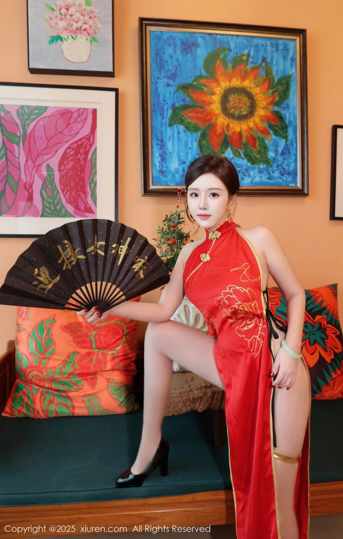 秀人集.com_[XiuRen秀人网]No.9834_模特小薯条nienie性感红色旗袍配红丝吊袜秀曼妙身姿诱惑写真131P