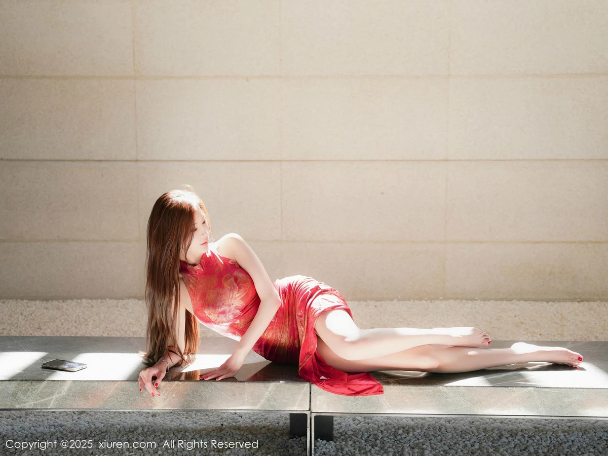 秀人集.com_[XiuRen秀人网]No.9837_女神Carol周妍希性感红色旗袍服饰配超薄肉丝秀丰满身材诱惑写真77P