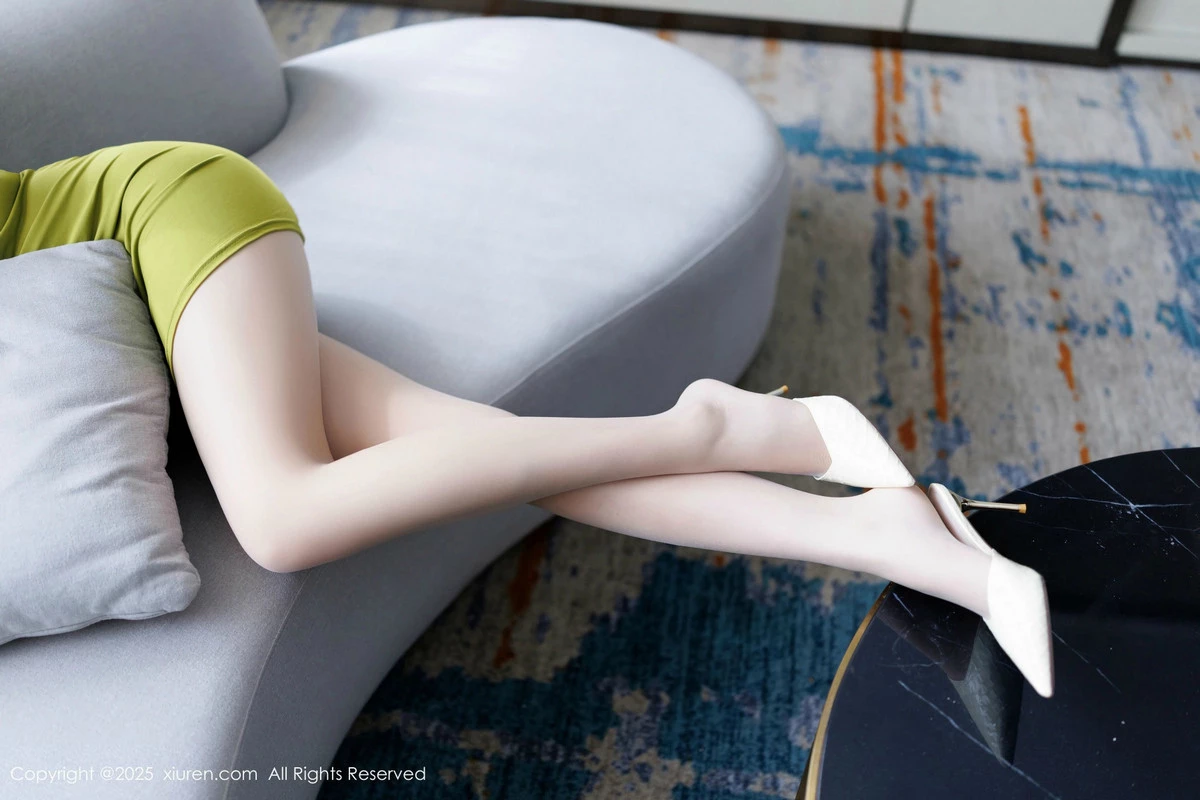 秀人集.com_[XiuRen秀人网]No.9849_模特南乔性感浅绿连衣短裙露浅绿内衣配白丝袜秀白嫩肌肤诱惑写真91P