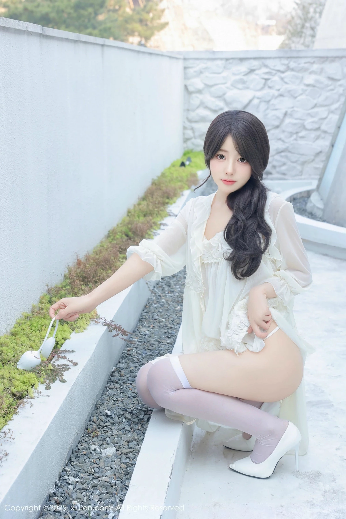 秀人集.com_[XiuRen秀人网]No.9851_模特桃妖夭浴室性感浅色连衣短裙配白丝袜湿身秀惹火身材诱惑写真113P