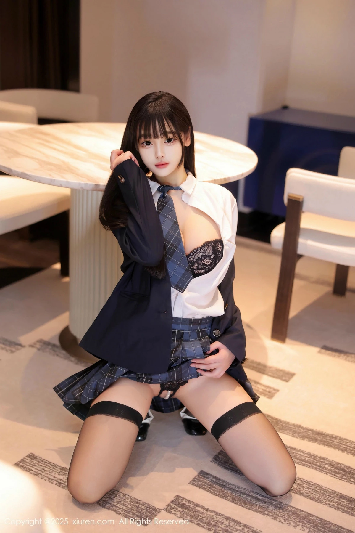 秀人集.com_[XiuRen秀人网]No.9853_模特余安安性感JK制服露黑色蕾丝内衣配黑丝袜秀凹凸身材诱惑写真85P